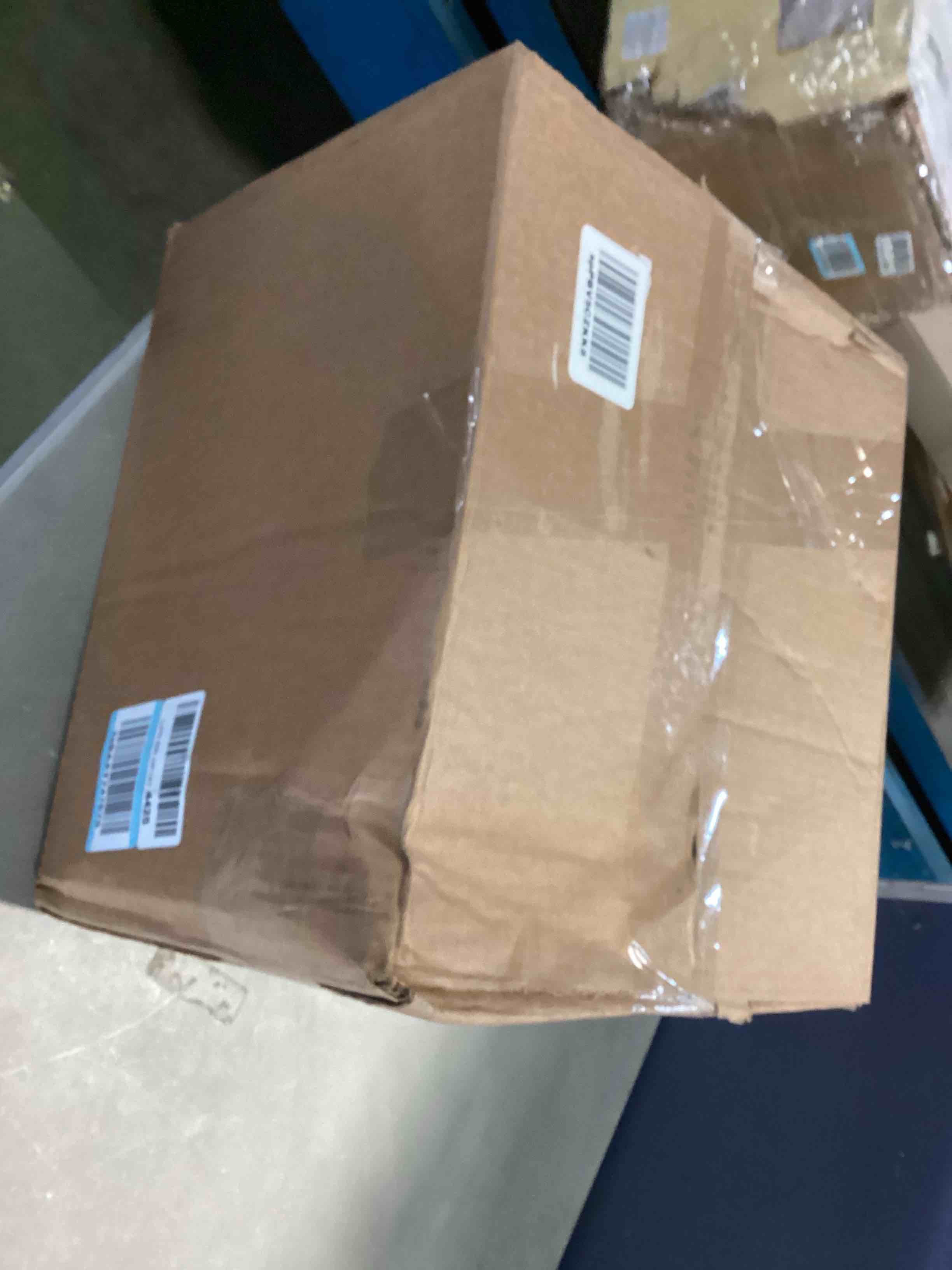 https://s3.amazonaws.com/lotting-images-prod/bidfta/YEL5517918_1699276041484.jpeg