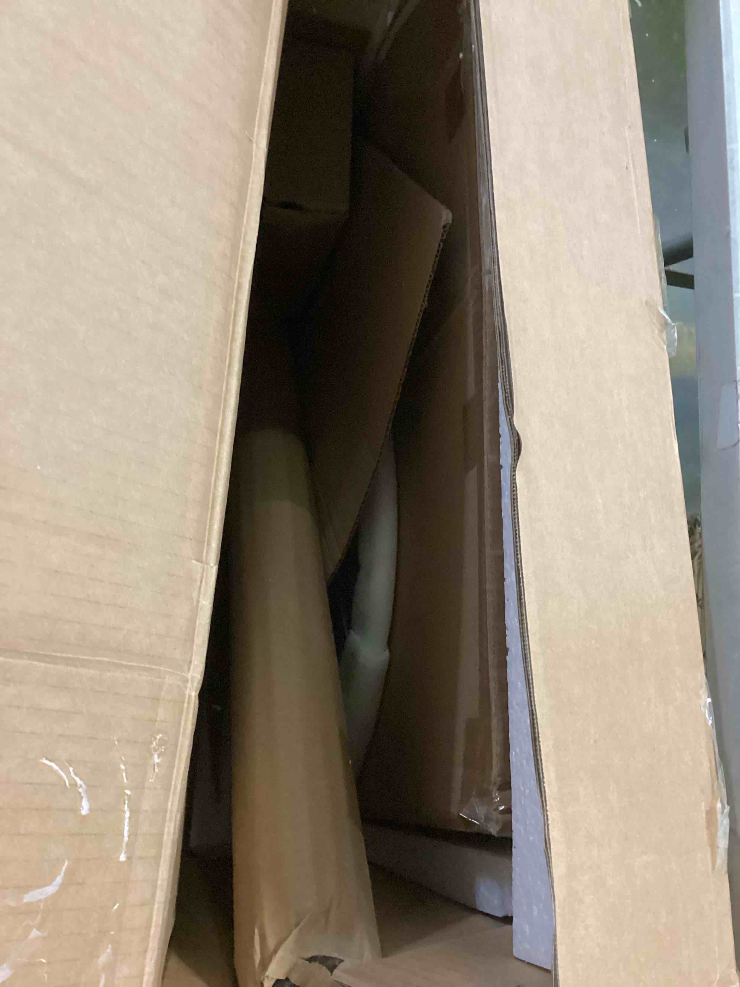 https://s3.amazonaws.com/lotting-images-prod/bidfta/YEL5518015_1699288174668.jpeg