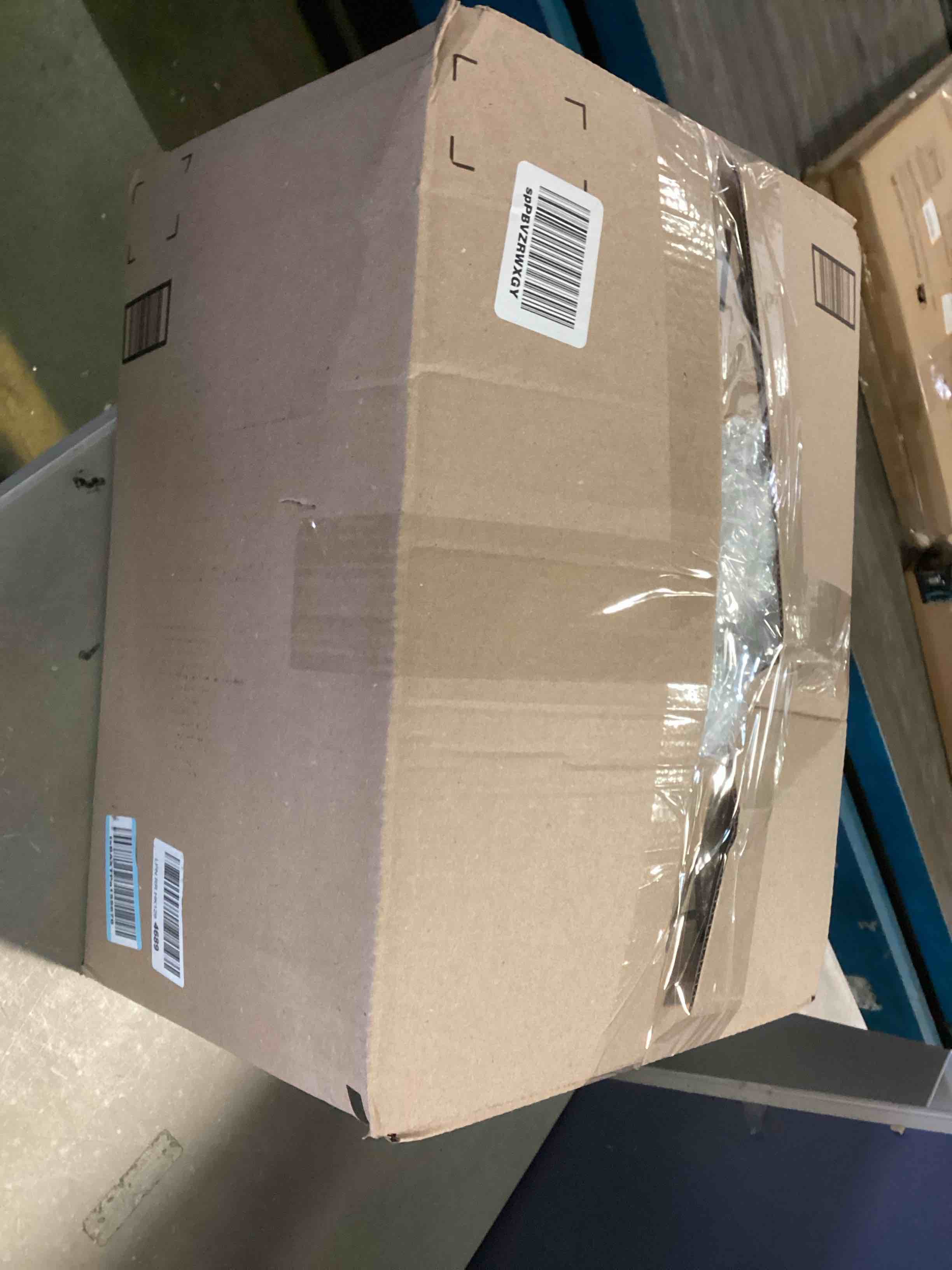 https://s3.amazonaws.com/lotting-images-prod/bidfta/YEL5518095_1699303413750.jpeg