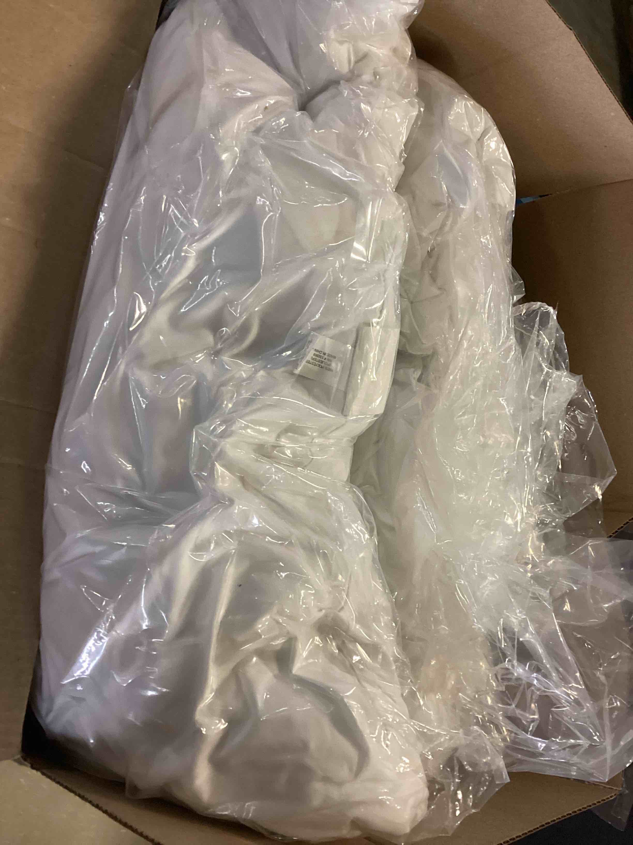 https://s3.amazonaws.com/lotting-images-prod/bidfta/YEL5518095_1699303441704.jpeg
