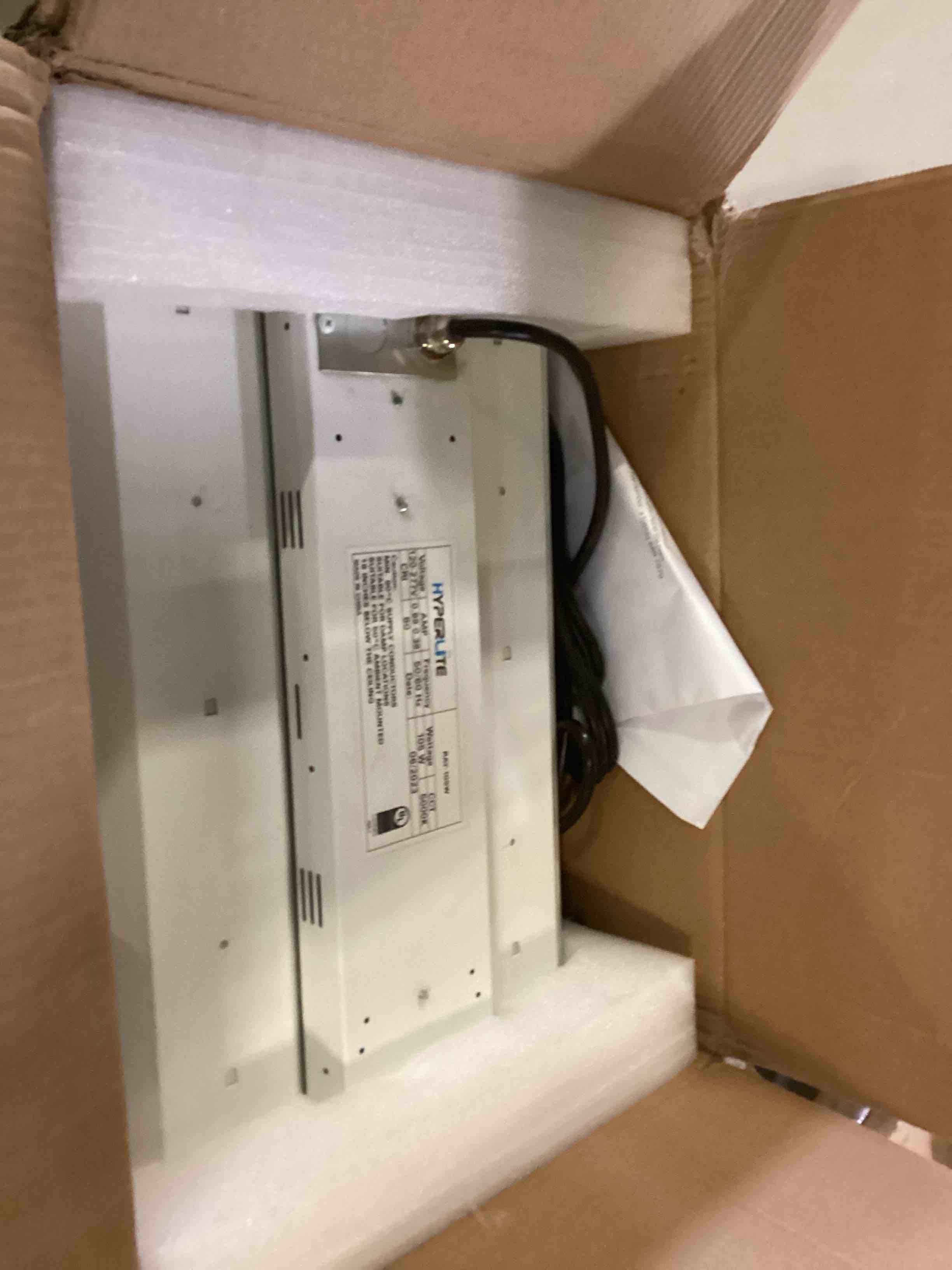https://s3.amazonaws.com/lotting-images-prod/bidfta/YEL5518238_1699375583042.jpeg