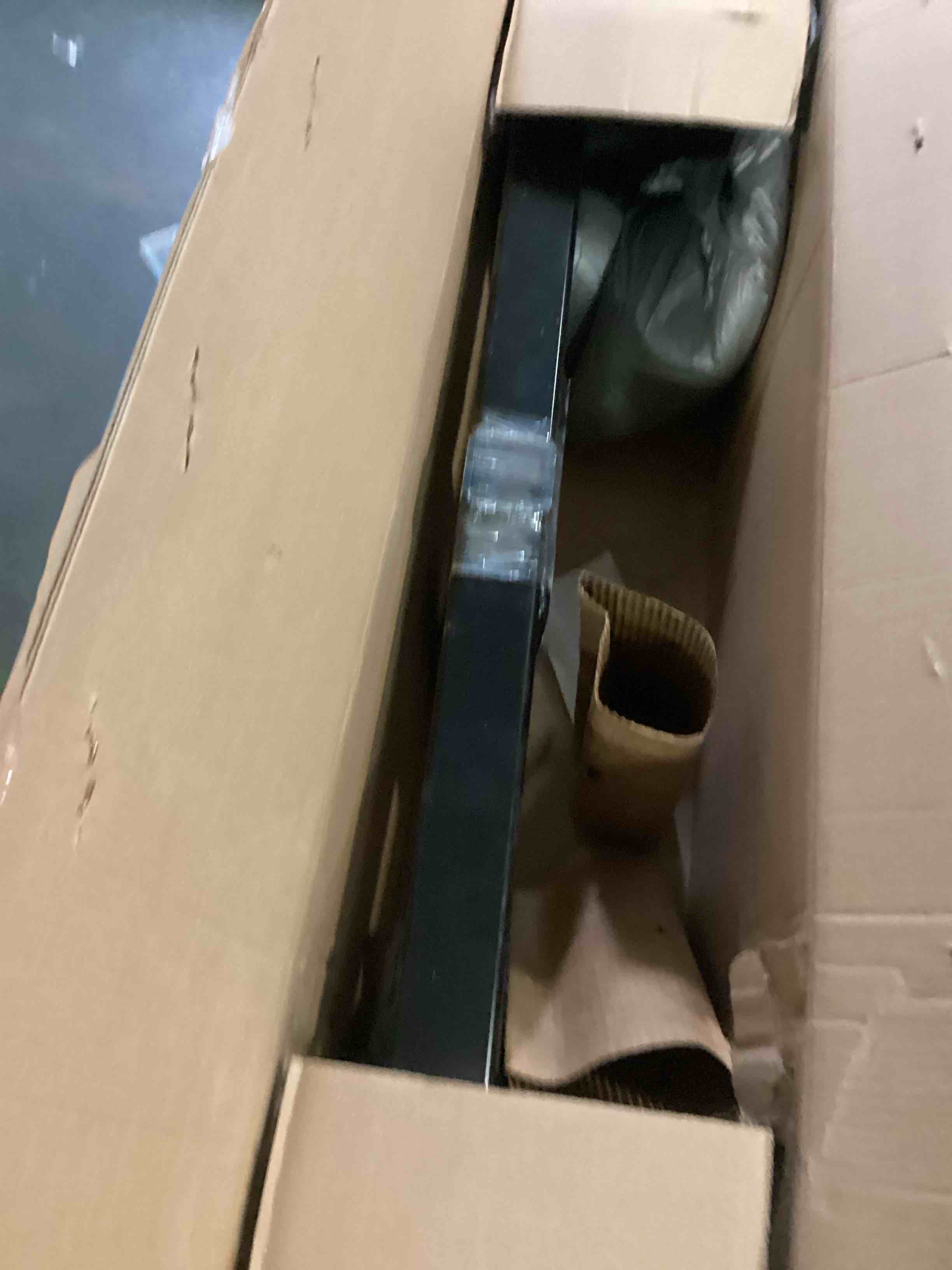 https://s3.amazonaws.com/lotting-images-prod/bidfta/YEL5518261_1699381872498.jpeg