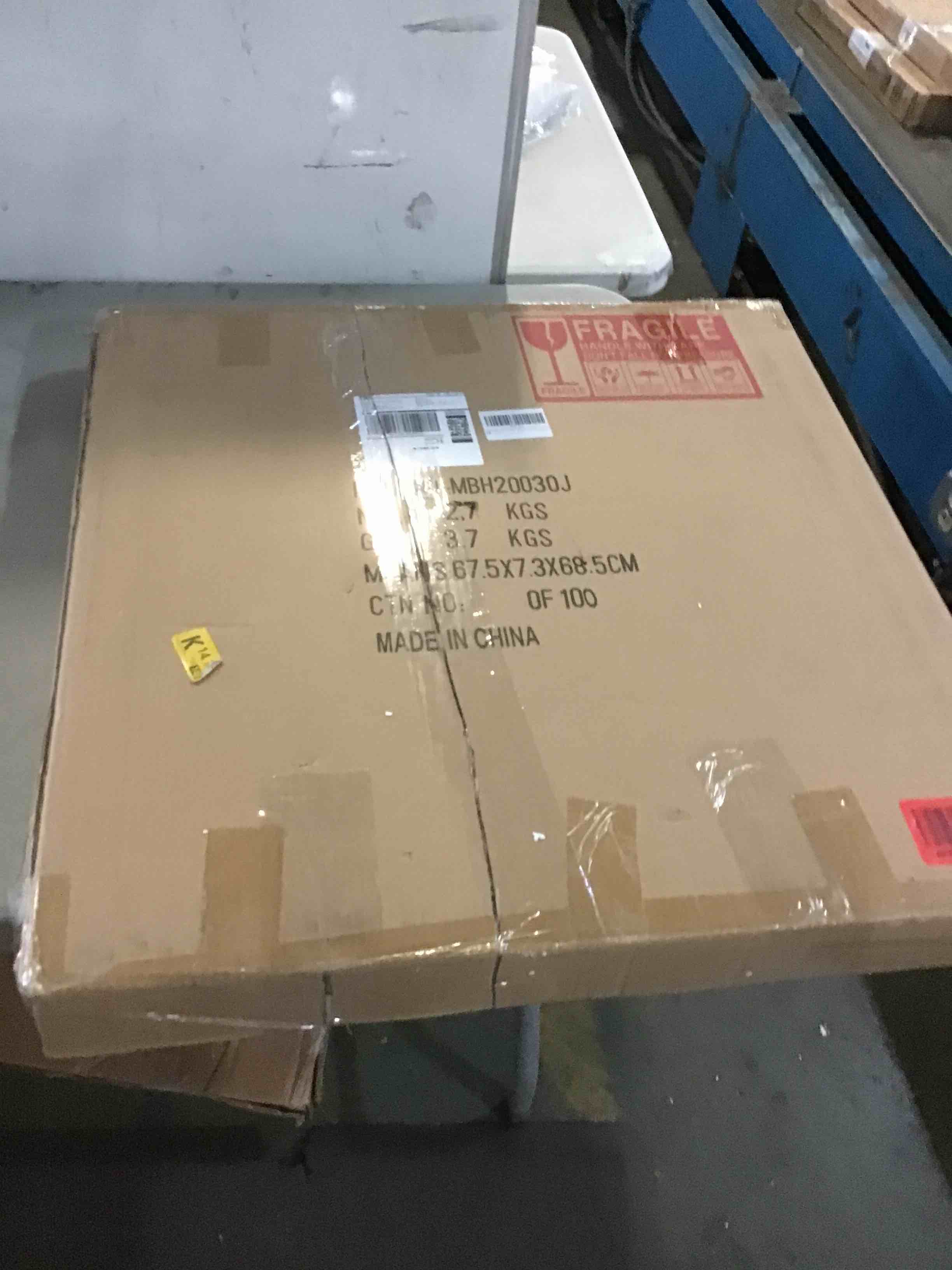 https://s3.amazonaws.com/lotting-images-prod/bidfta/YEL5519397_1699365731037.jpeg