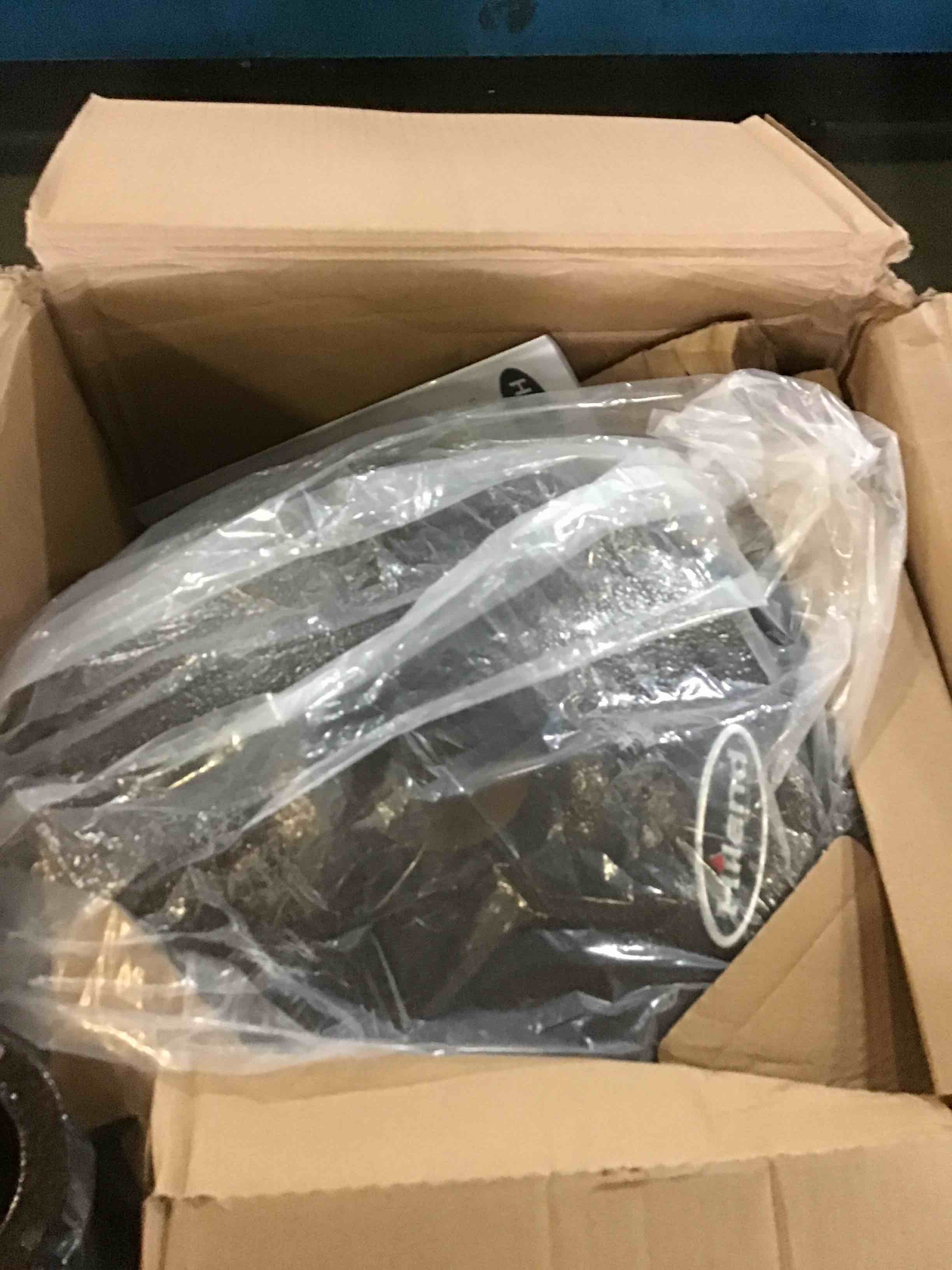 https://s3.amazonaws.com/lotting-images-prod/bidfta/YEL5519477_1699377511235.jpeg