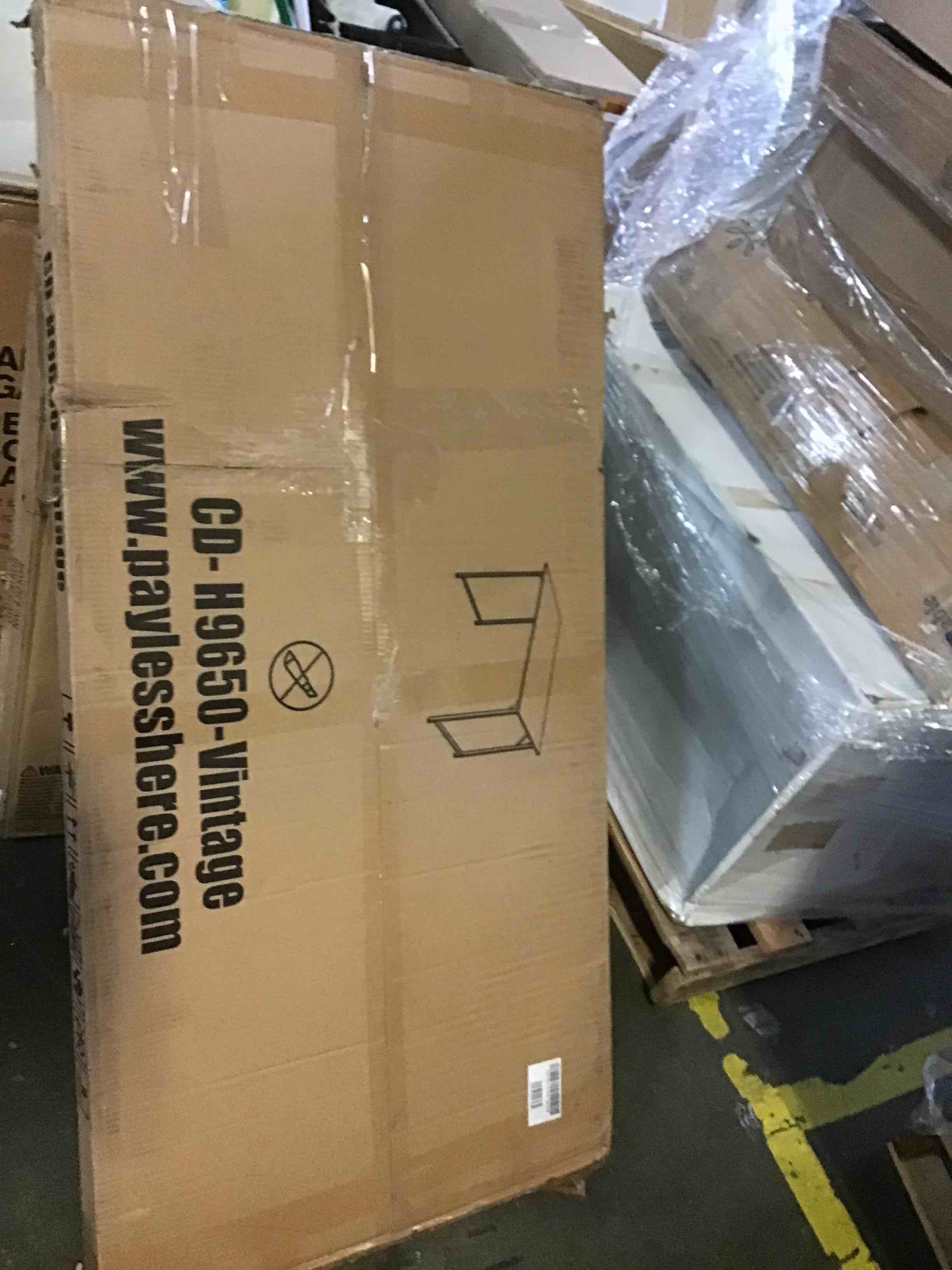 https://s3.amazonaws.com/lotting-images-prod/bidfta/YEL5519703_1699471335504.jpeg