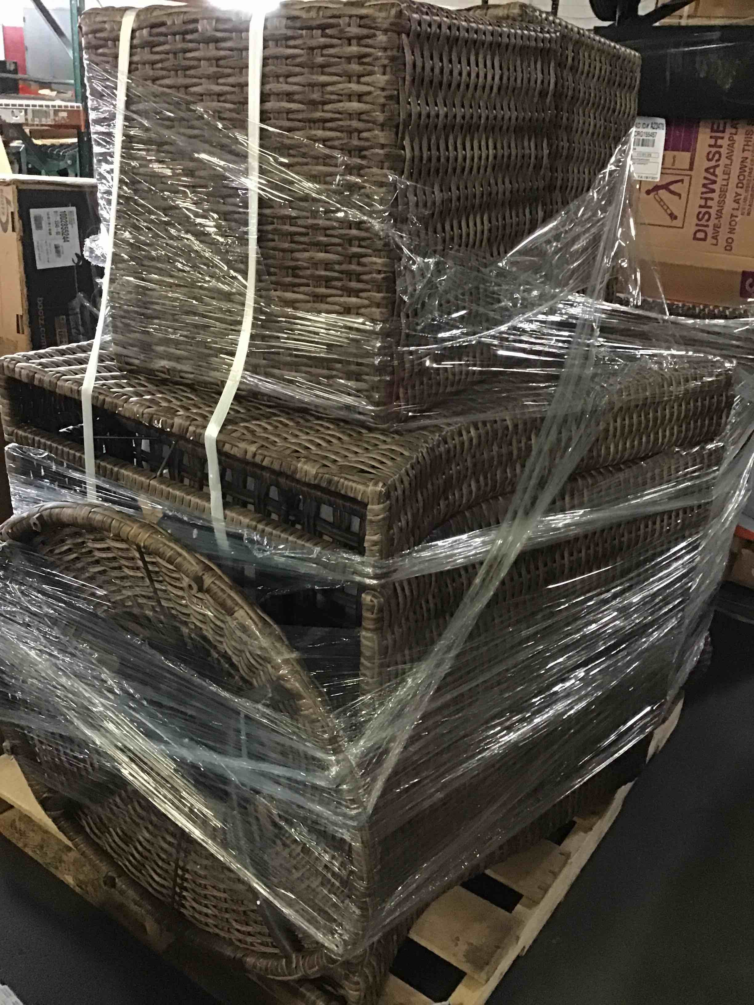 https://s3.amazonaws.com/lotting-images-prod/bidfta/YEL5520775_1698869403295.jpeg