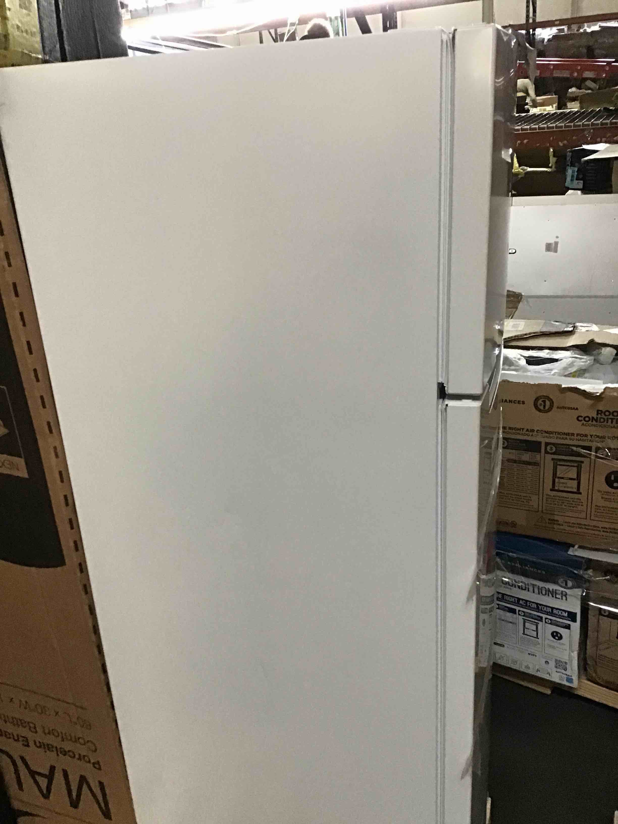 https://s3.amazonaws.com/lotting-images-prod/bidfta/YEL5520815_1698938687026.jpeg