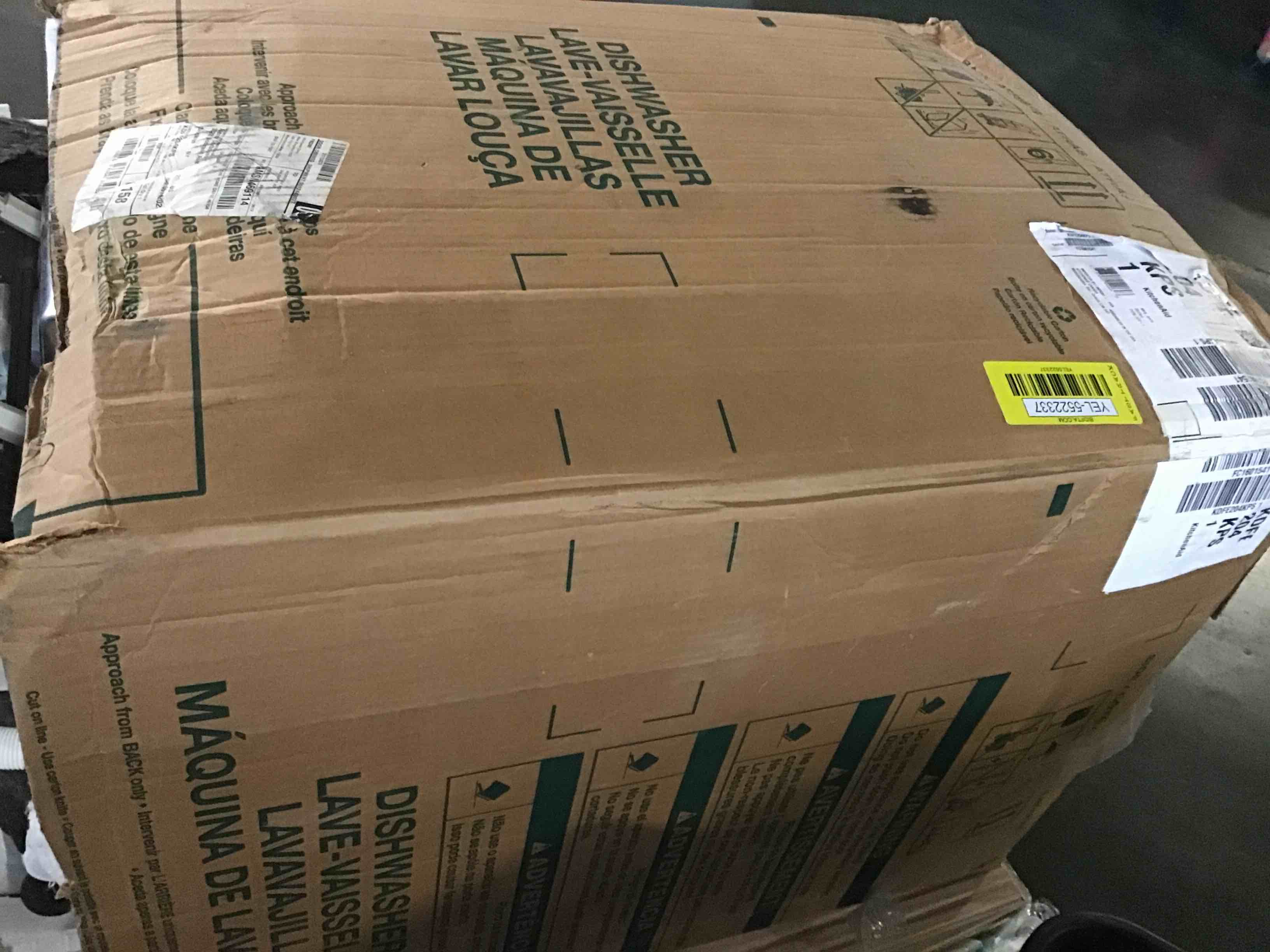 https://s3.amazonaws.com/lotting-images-prod/bidfta/YEL5522337_1698927458399.jpeg