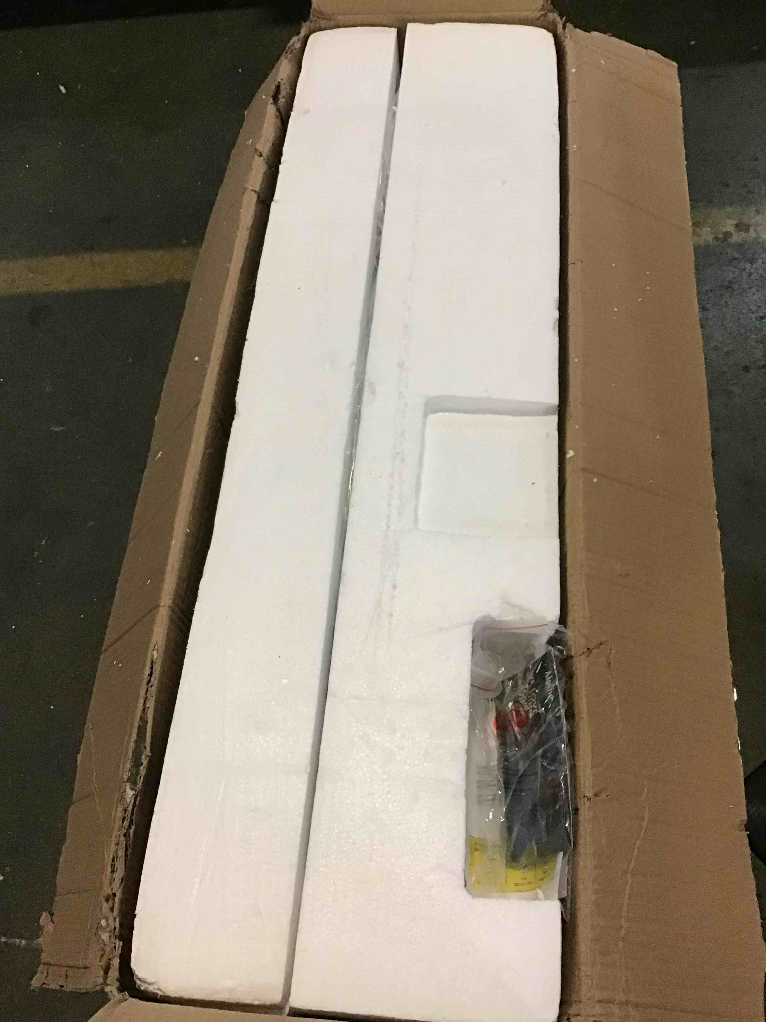 https://s3.amazonaws.com/lotting-images-prod/bidfta/YEL5524003_1698781656288.jpeg