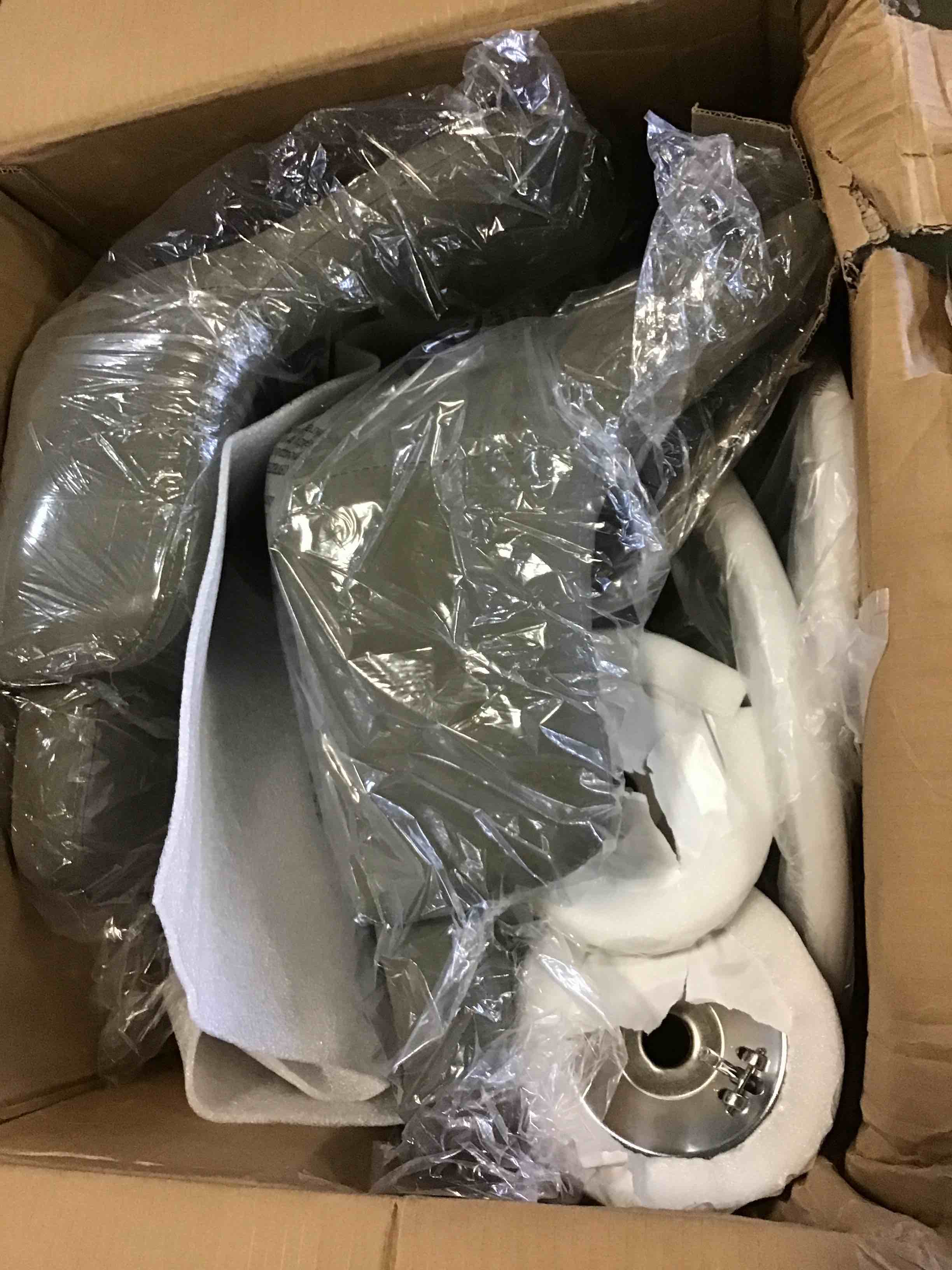 https://s3.amazonaws.com/lotting-images-prod/bidfta/YEL5524090_1698856348217.jpeg
