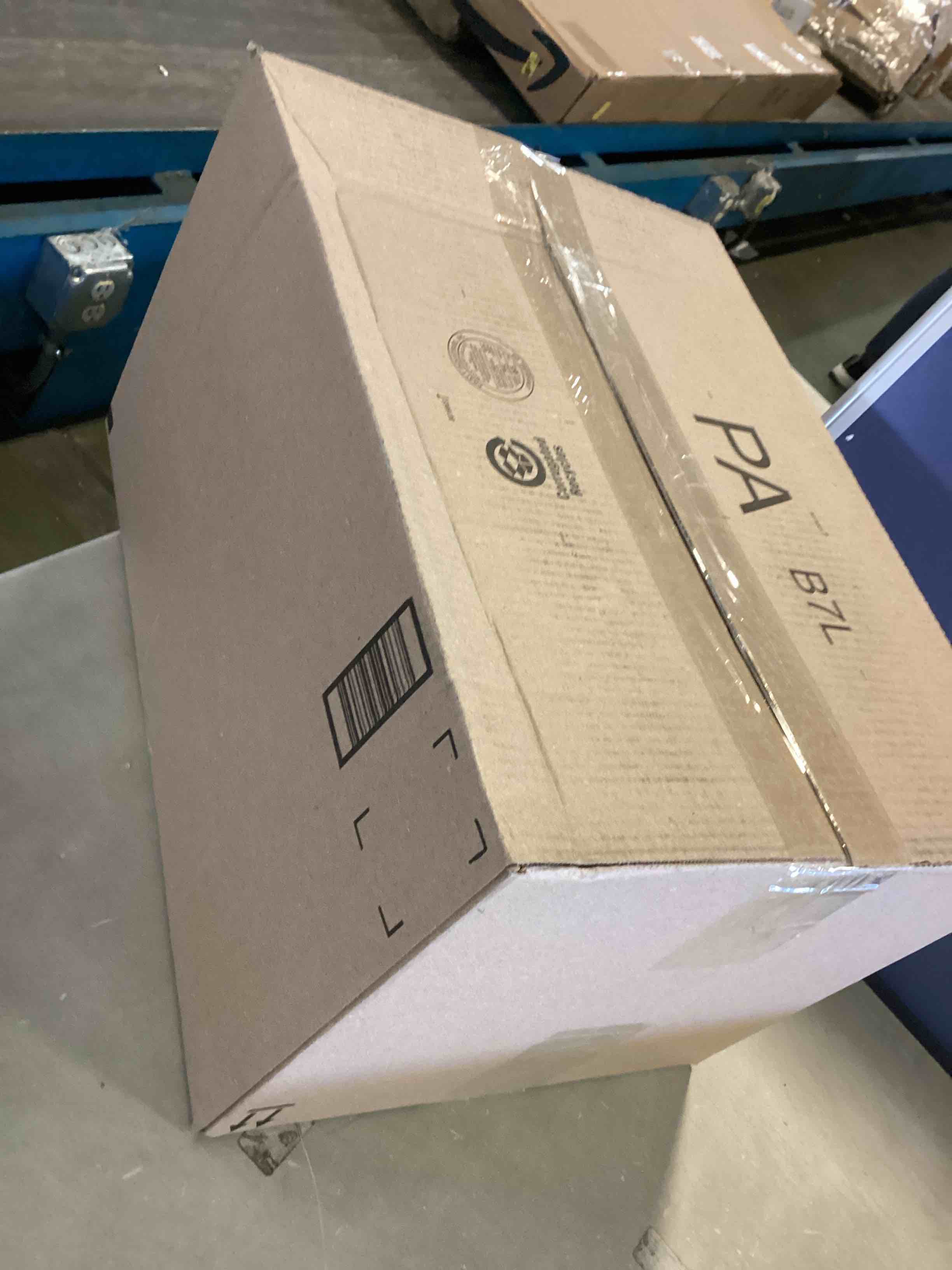 https://s3.amazonaws.com/lotting-images-prod/bidfta/YEL5524266_1698948629093.jpeg