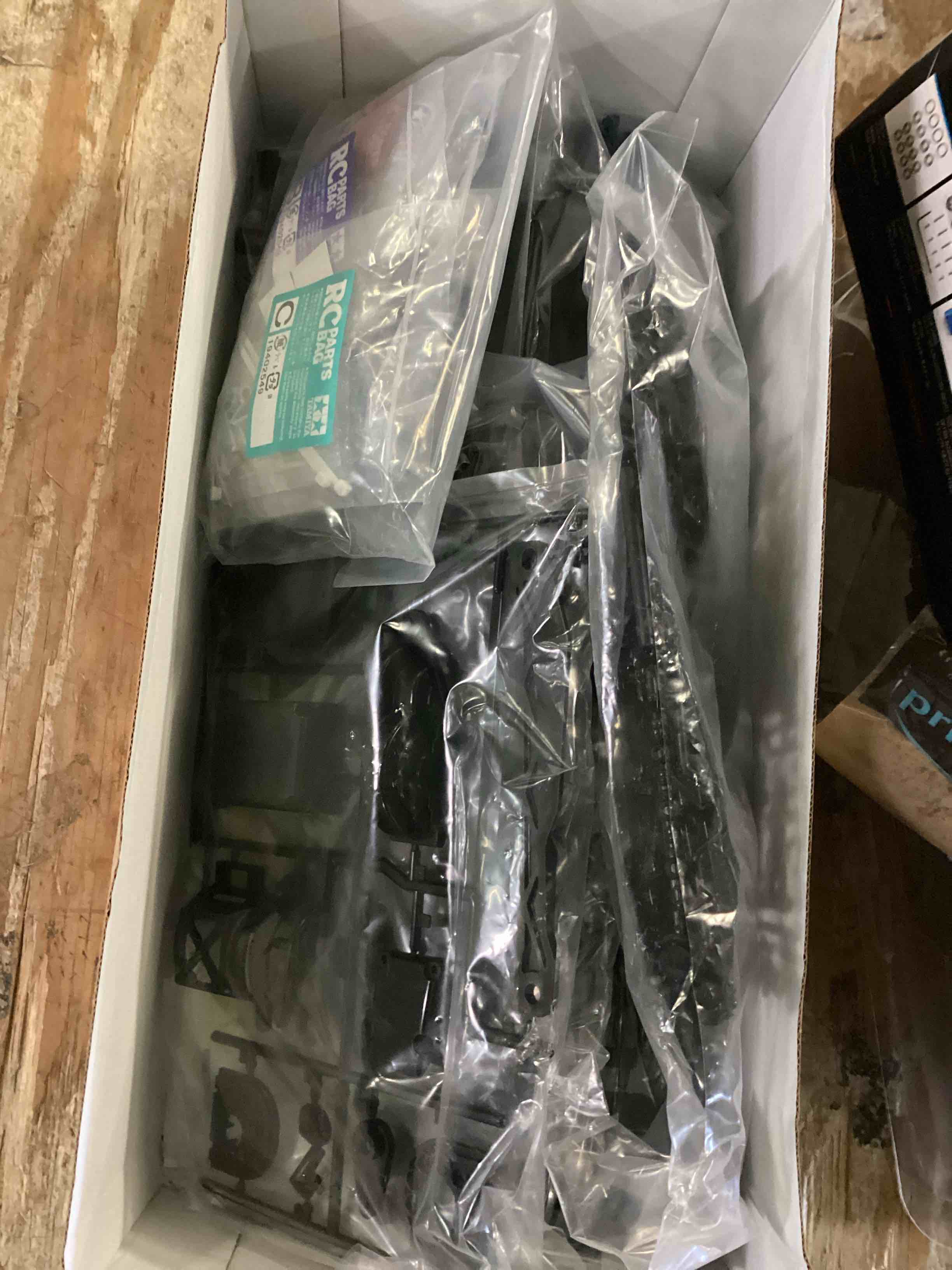 https://s3.amazonaws.com/lotting-images-prod/bidfta/YEL5524381_1699021186349.jpeg