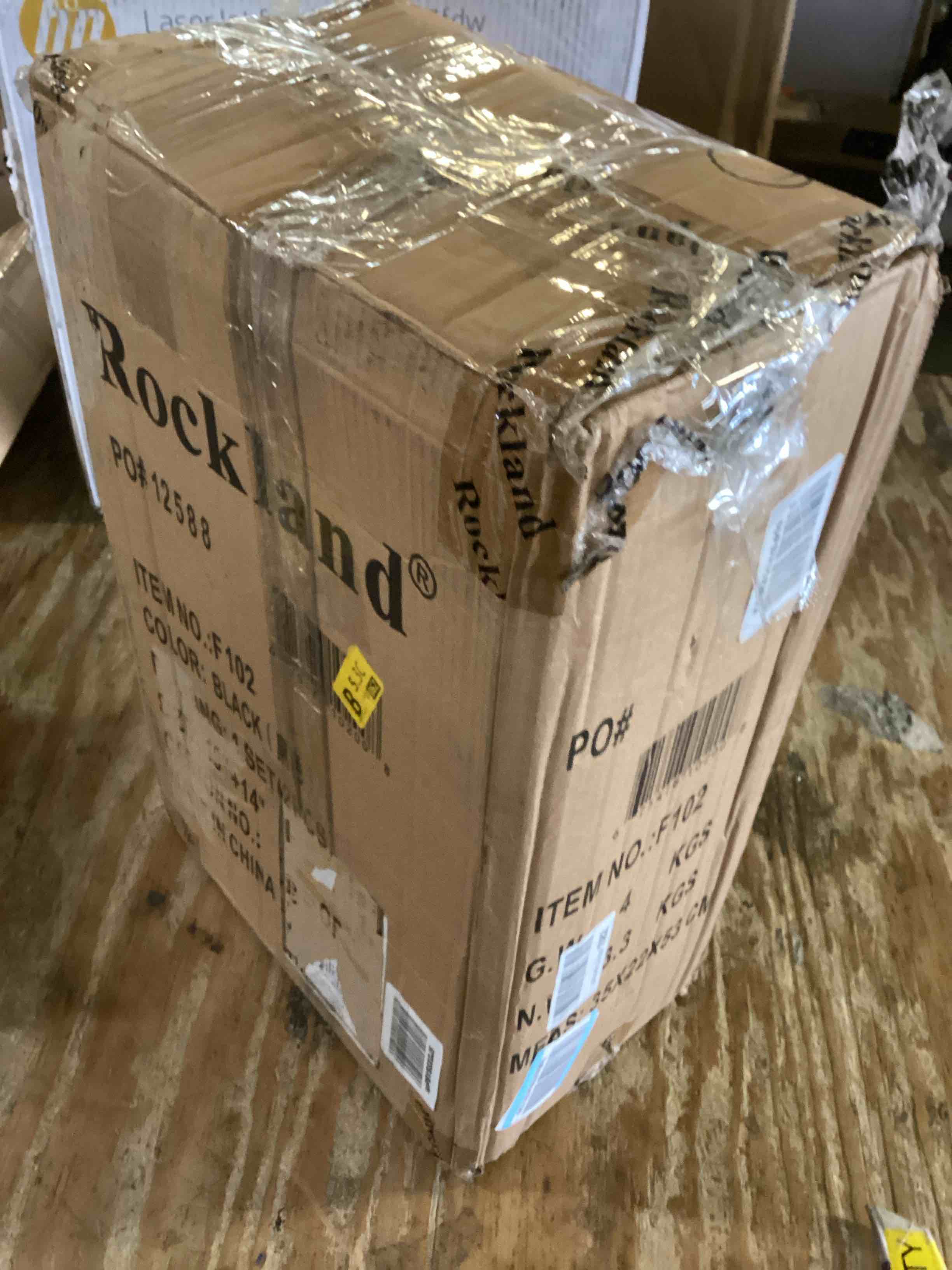 https://s3.amazonaws.com/lotting-images-prod/bidfta/YEL5524500_1699039107764.jpeg
