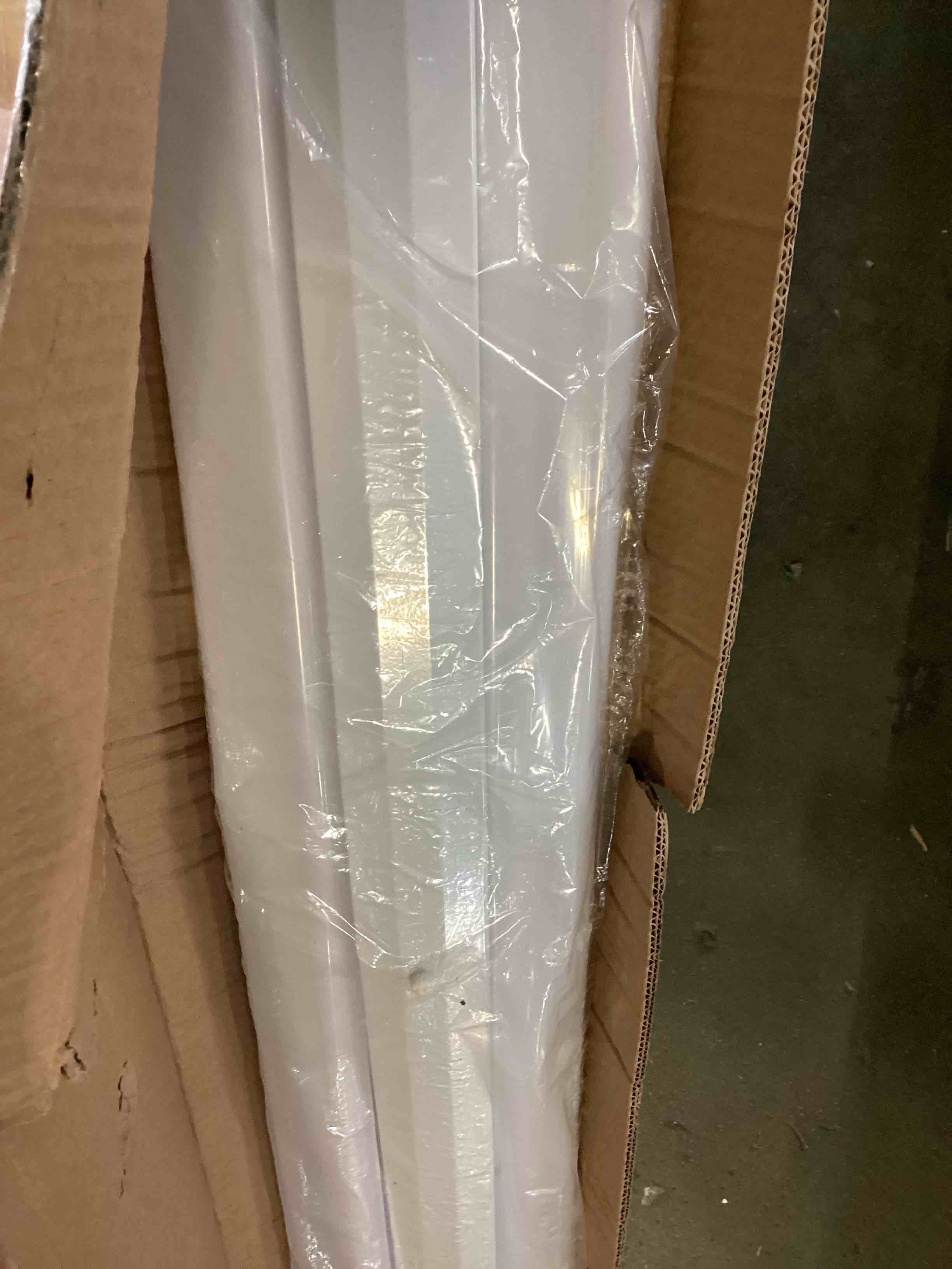 https://s3.amazonaws.com/lotting-images-prod/bidfta/YEL5524783_1699557759798.jpeg