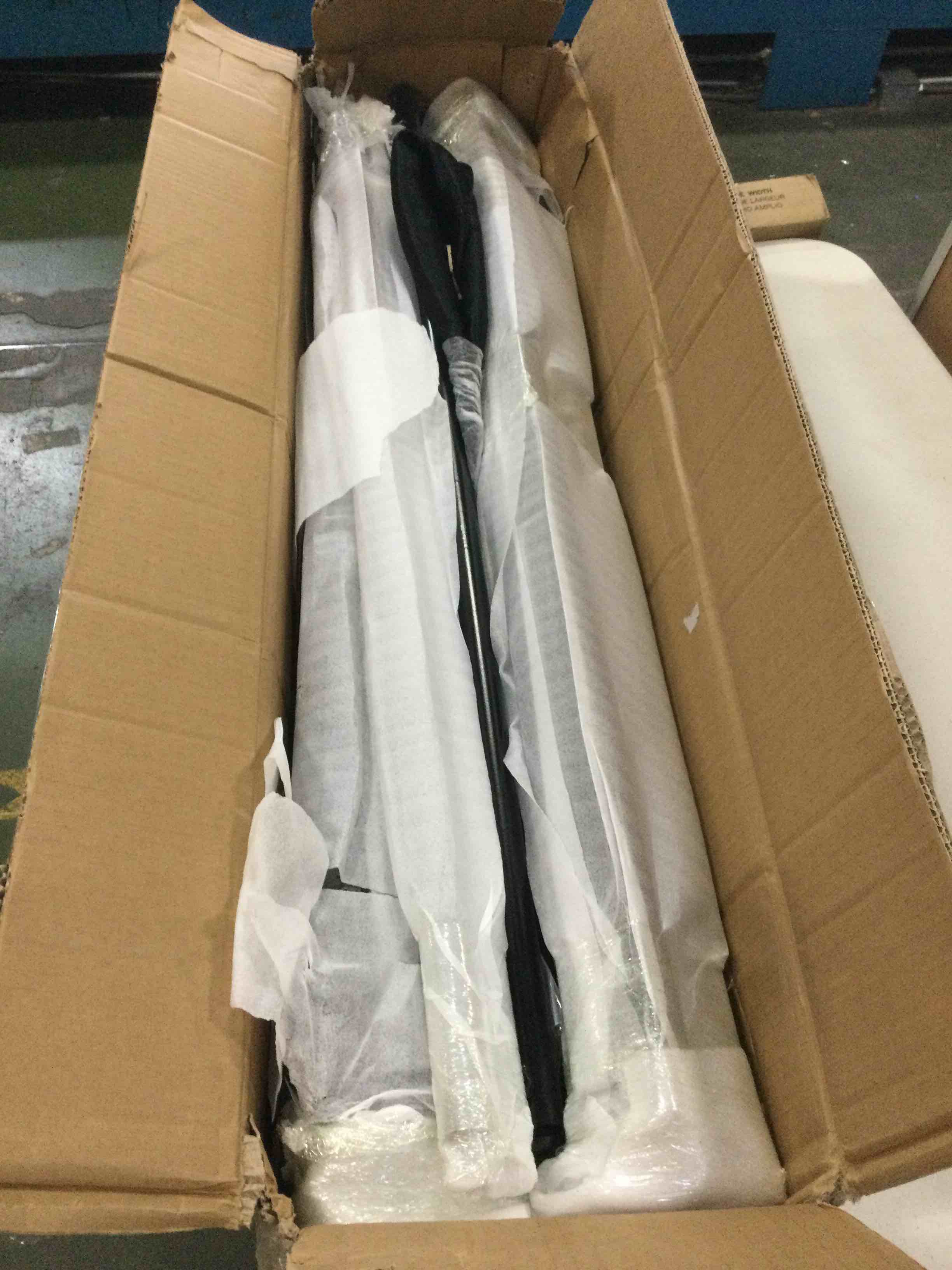 https://s3.amazonaws.com/lotting-images-prod/bidfta/YEL5525226_1699016398585.jpeg