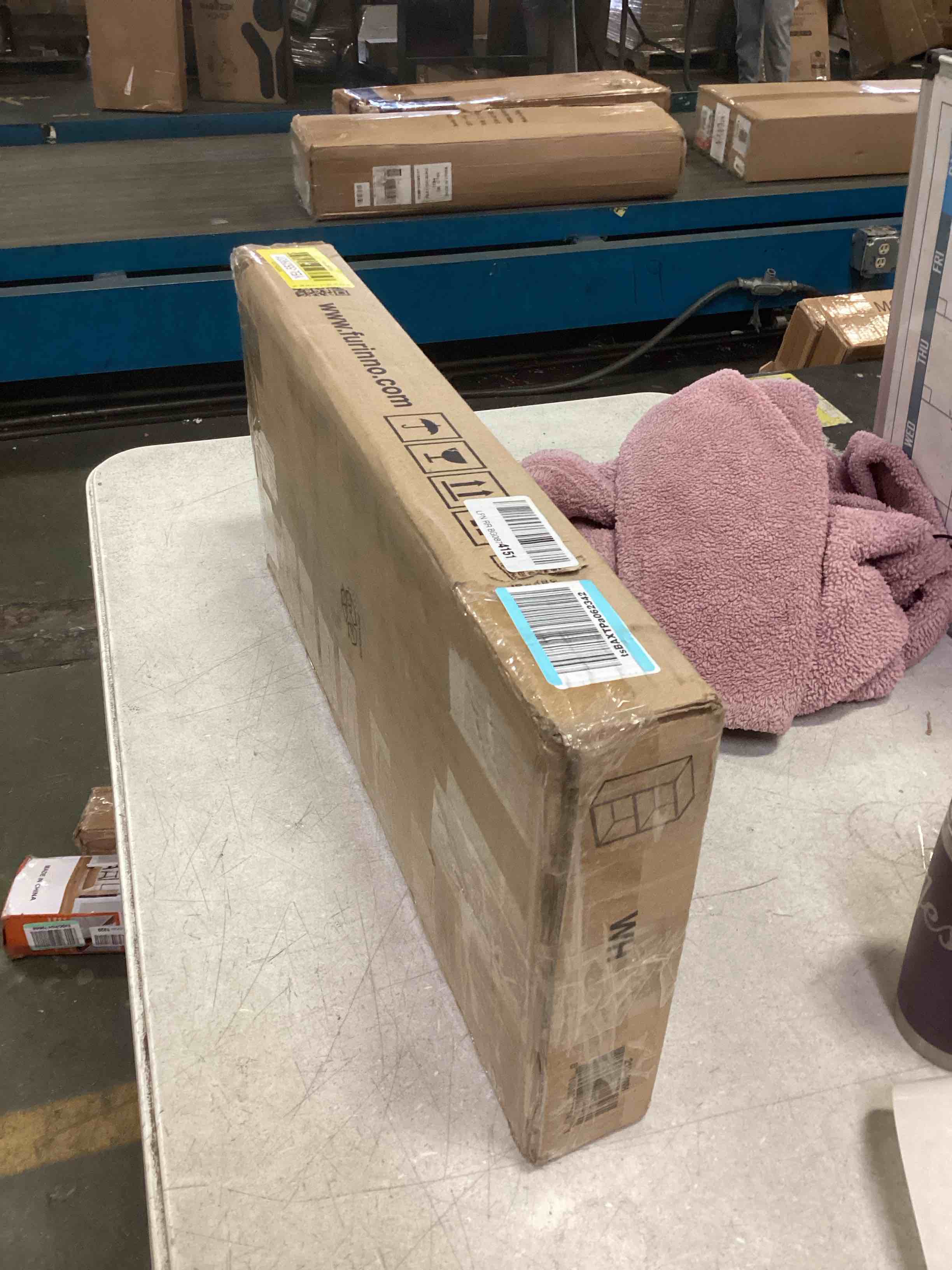 https://s3.amazonaws.com/lotting-images-prod/bidfta/YEL5525631_1699885359833.jpeg