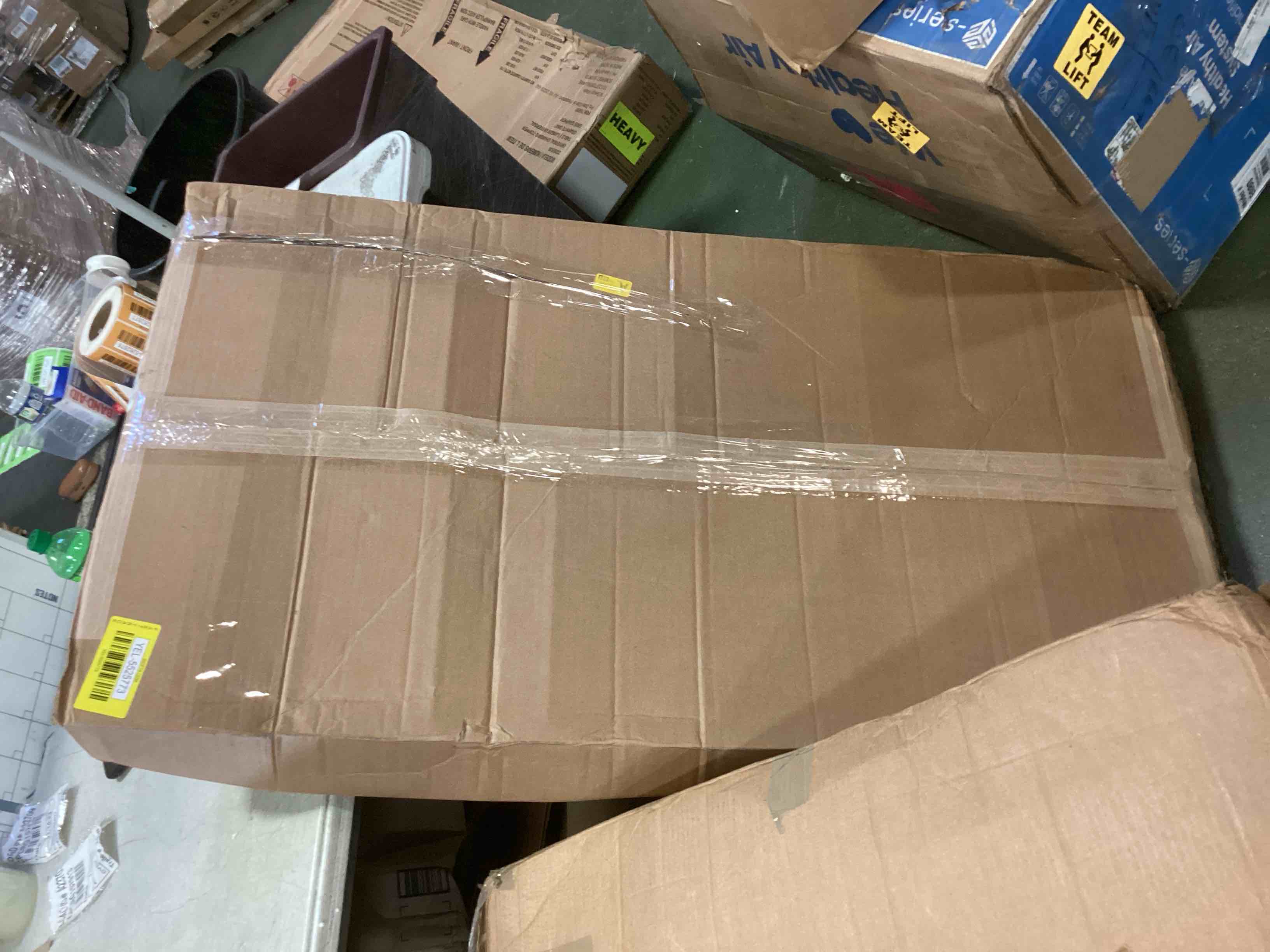 https://s3.amazonaws.com/lotting-images-prod/bidfta/YEL5525773_1699904445524.jpeg