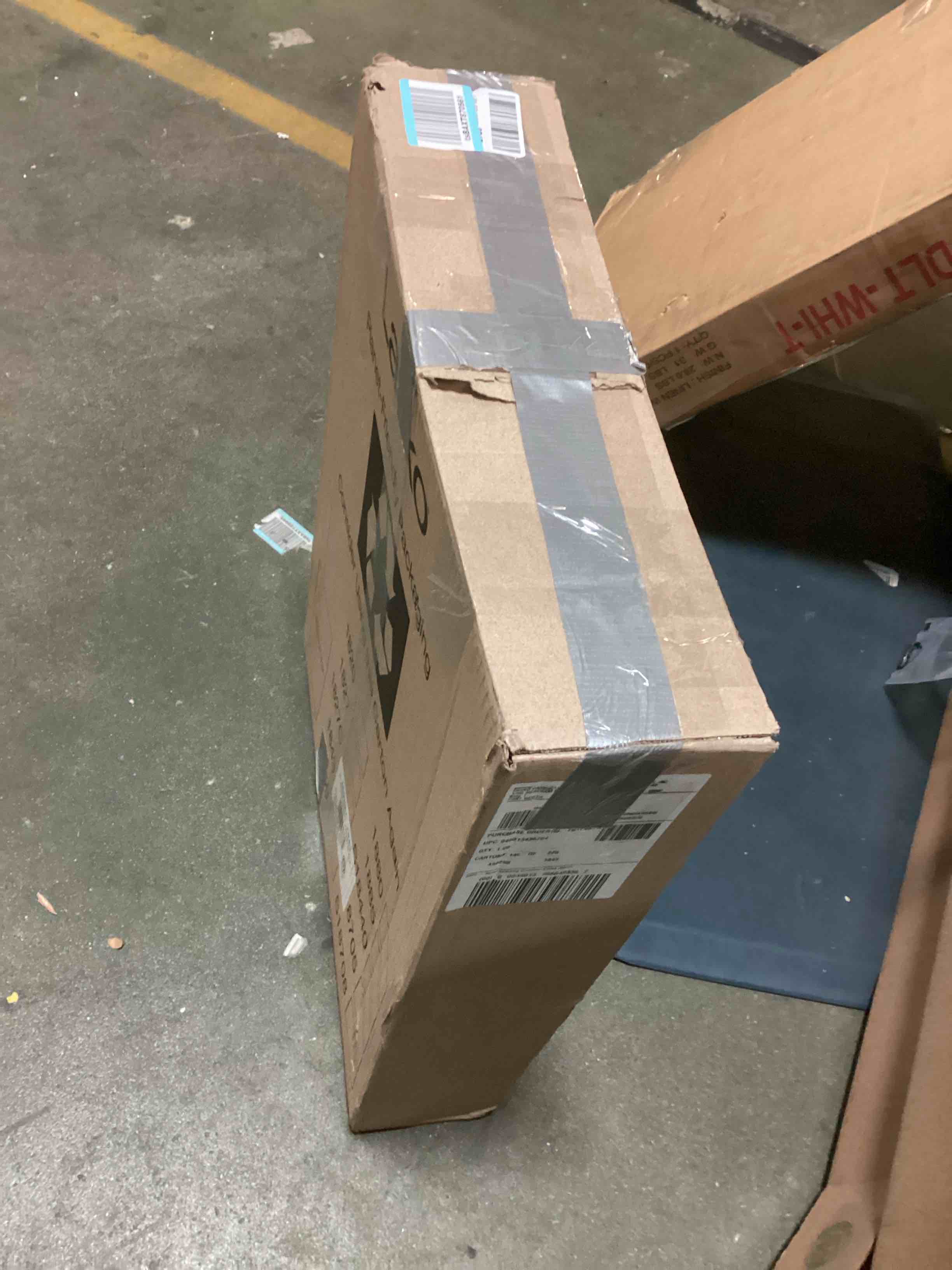 https://s3.amazonaws.com/lotting-images-prod/bidfta/YEL5526124_1700250294594.jpeg