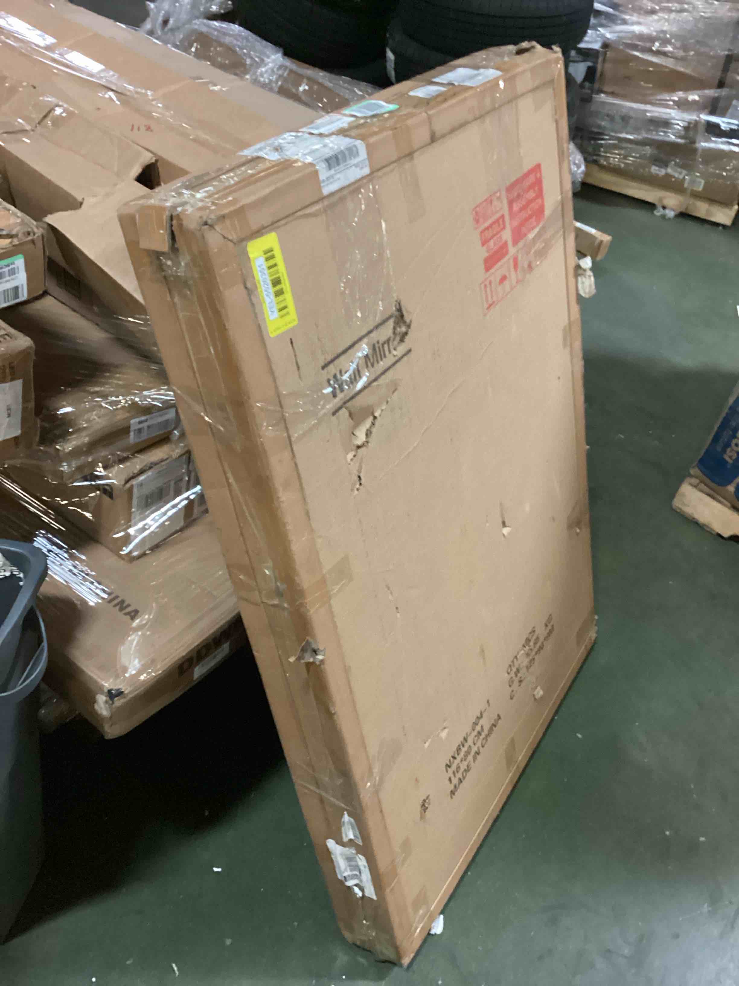 https://s3.amazonaws.com/lotting-images-prod/bidfta/YEL5526351_1700582424663.jpeg
