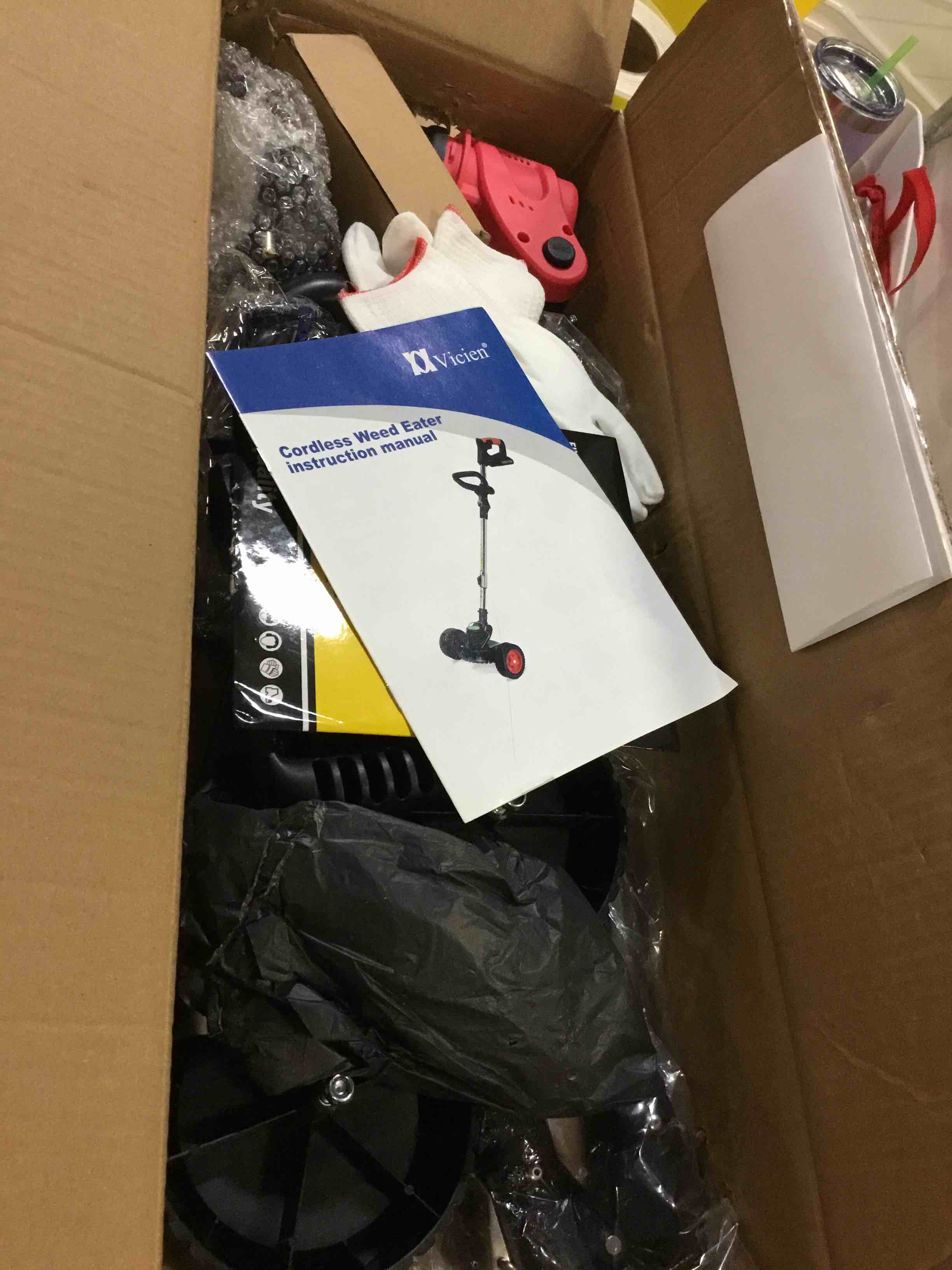 https://s3.amazonaws.com/lotting-images-prod/bidfta/YEL5531127_1695825669123.jpeg