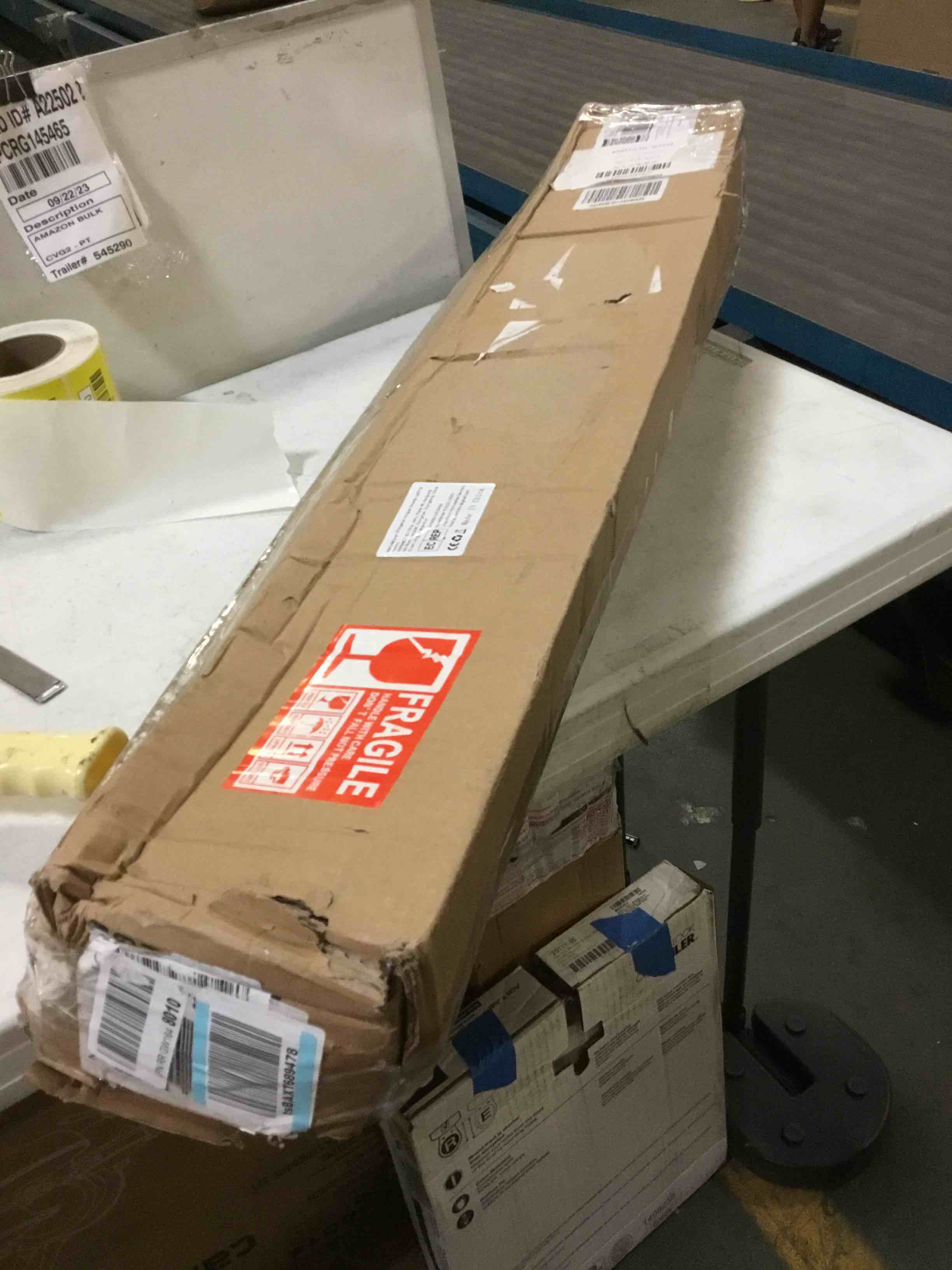 https://s3.amazonaws.com/lotting-images-prod/bidfta/YEL5531164_1695834971740.jpeg