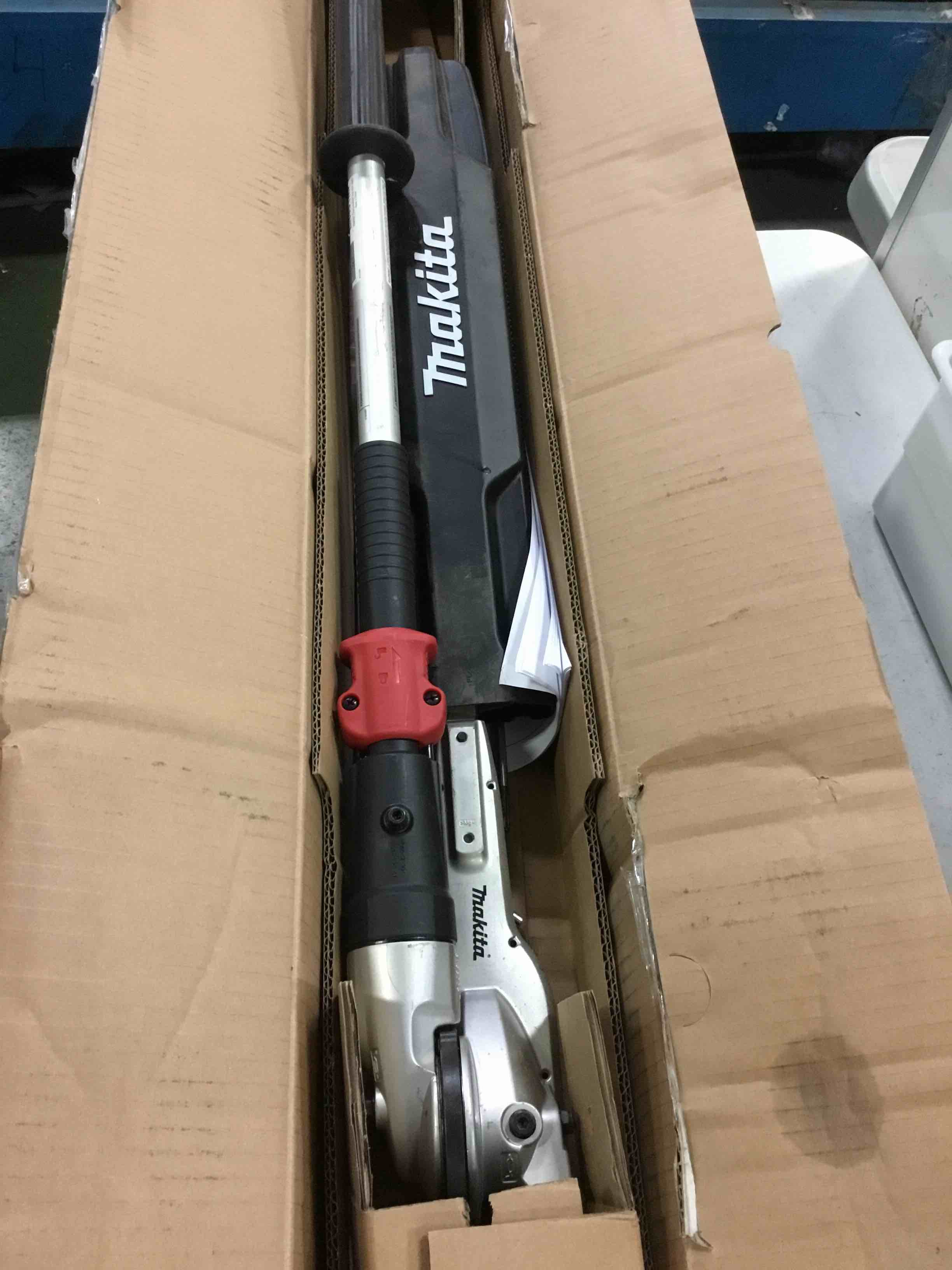 https://s3.amazonaws.com/lotting-images-prod/bidfta/YEL5531492_1696254742433.jpeg