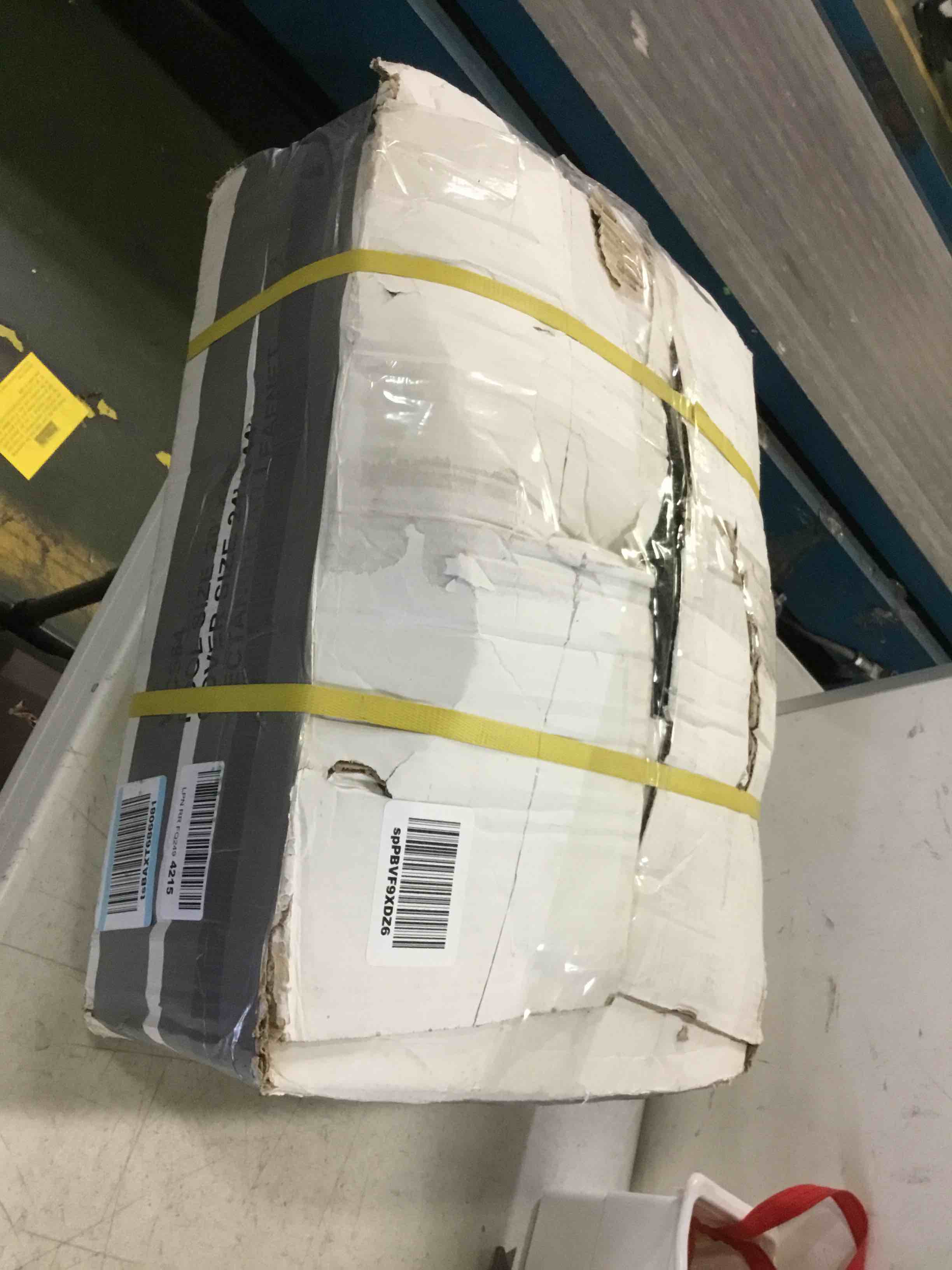 https://s3.amazonaws.com/lotting-images-prod/bidfta/YEL5531535_1696263208108.jpeg