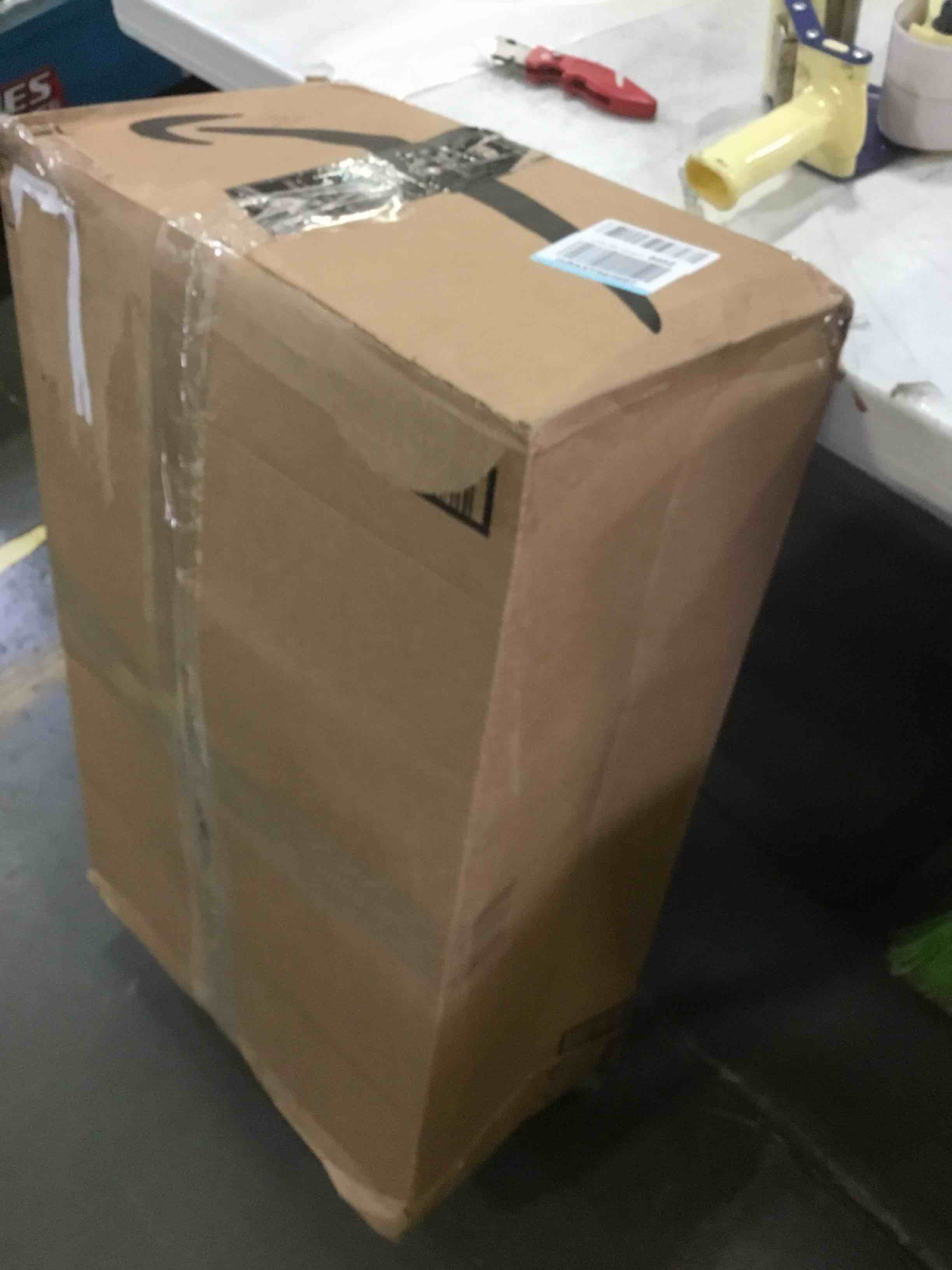 https://s3.amazonaws.com/lotting-images-prod/bidfta/YEL5531943_1696603449203.jpeg