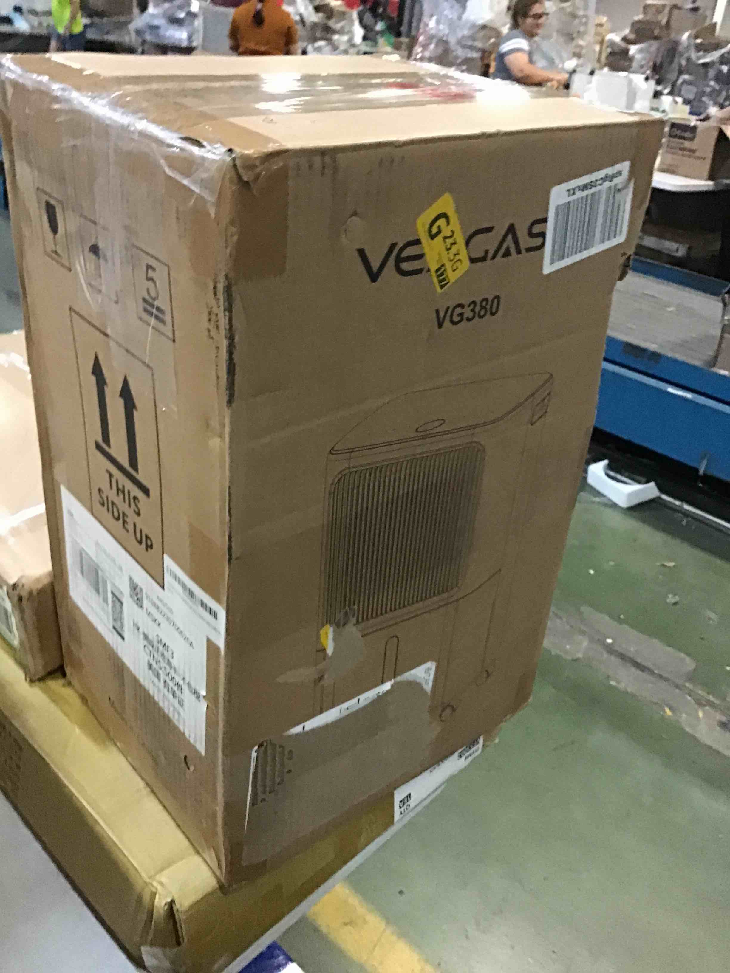 https://s3.amazonaws.com/lotting-images-prod/bidfta/YEL5532534_1695820907255.jpeg