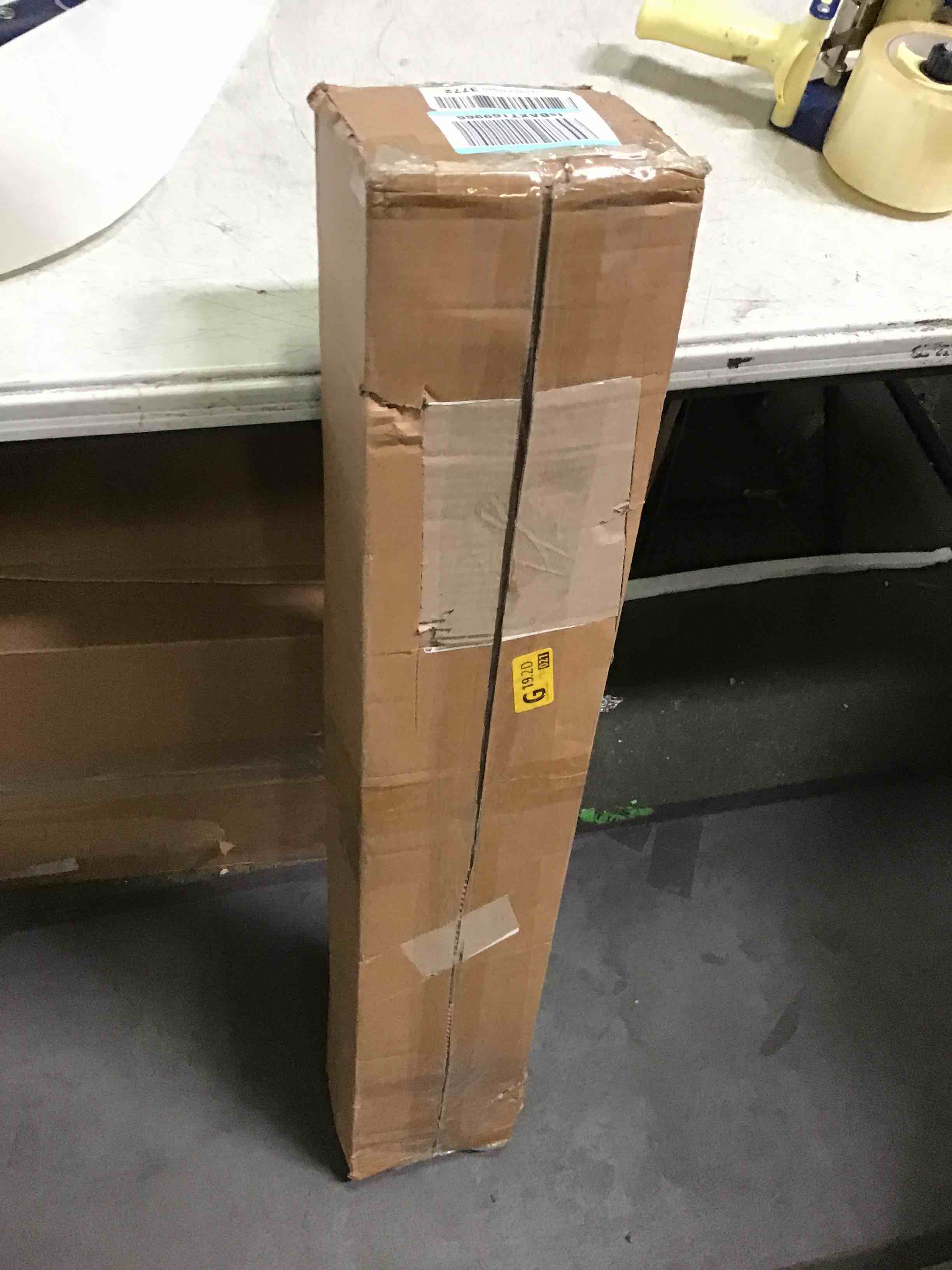 https://s3.amazonaws.com/lotting-images-prod/bidfta/YEL5533780_1696607976306.jpeg