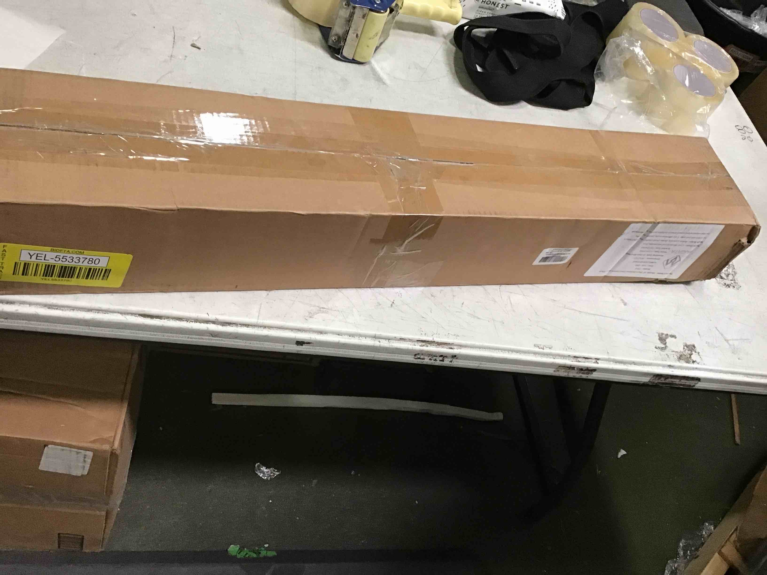 https://s3.amazonaws.com/lotting-images-prod/bidfta/YEL5533780_1696607985440.jpeg
