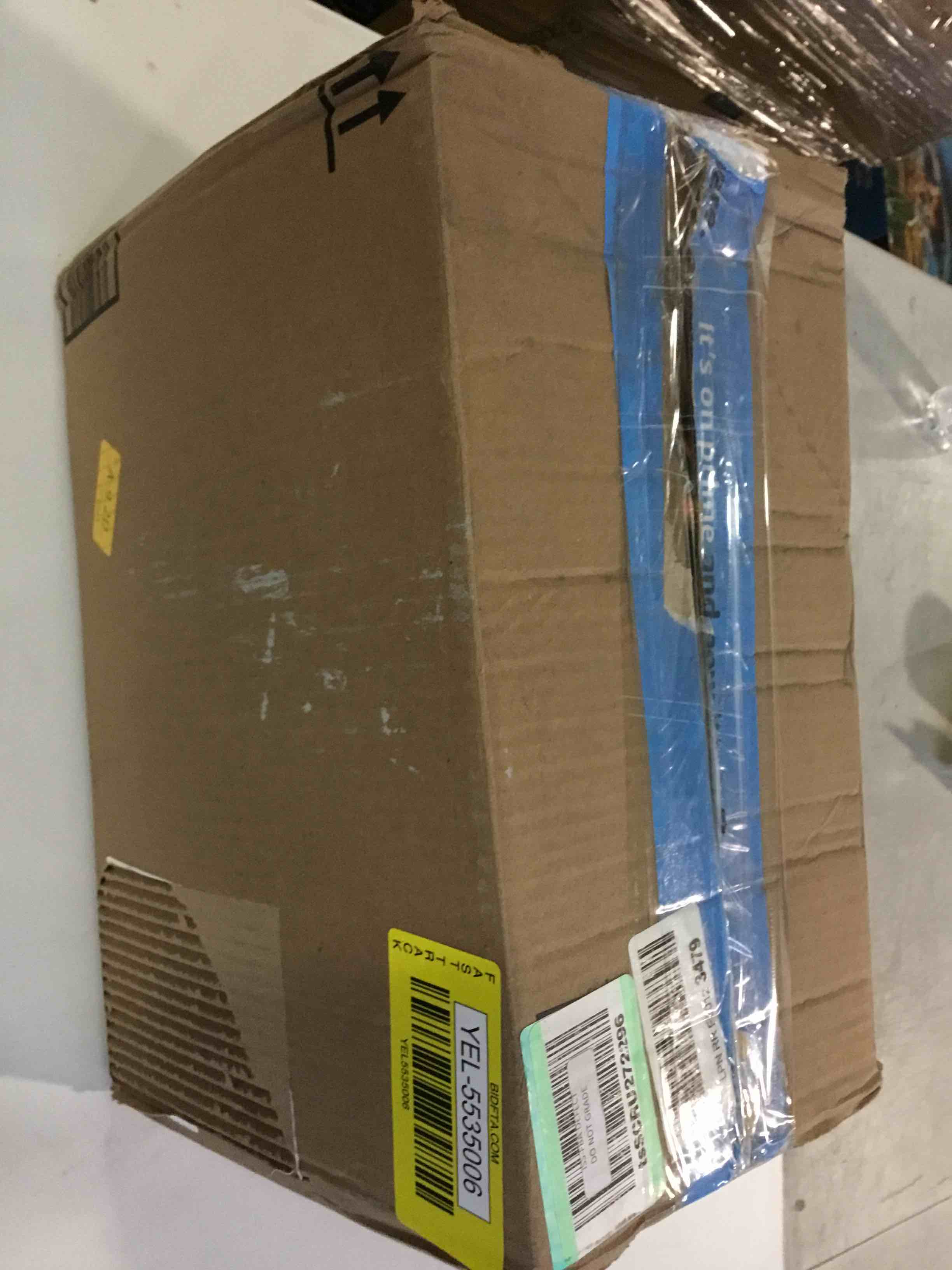 https://s3.amazonaws.com/lotting-images-prod/bidfta/YEL5535006_1695826052663.jpeg