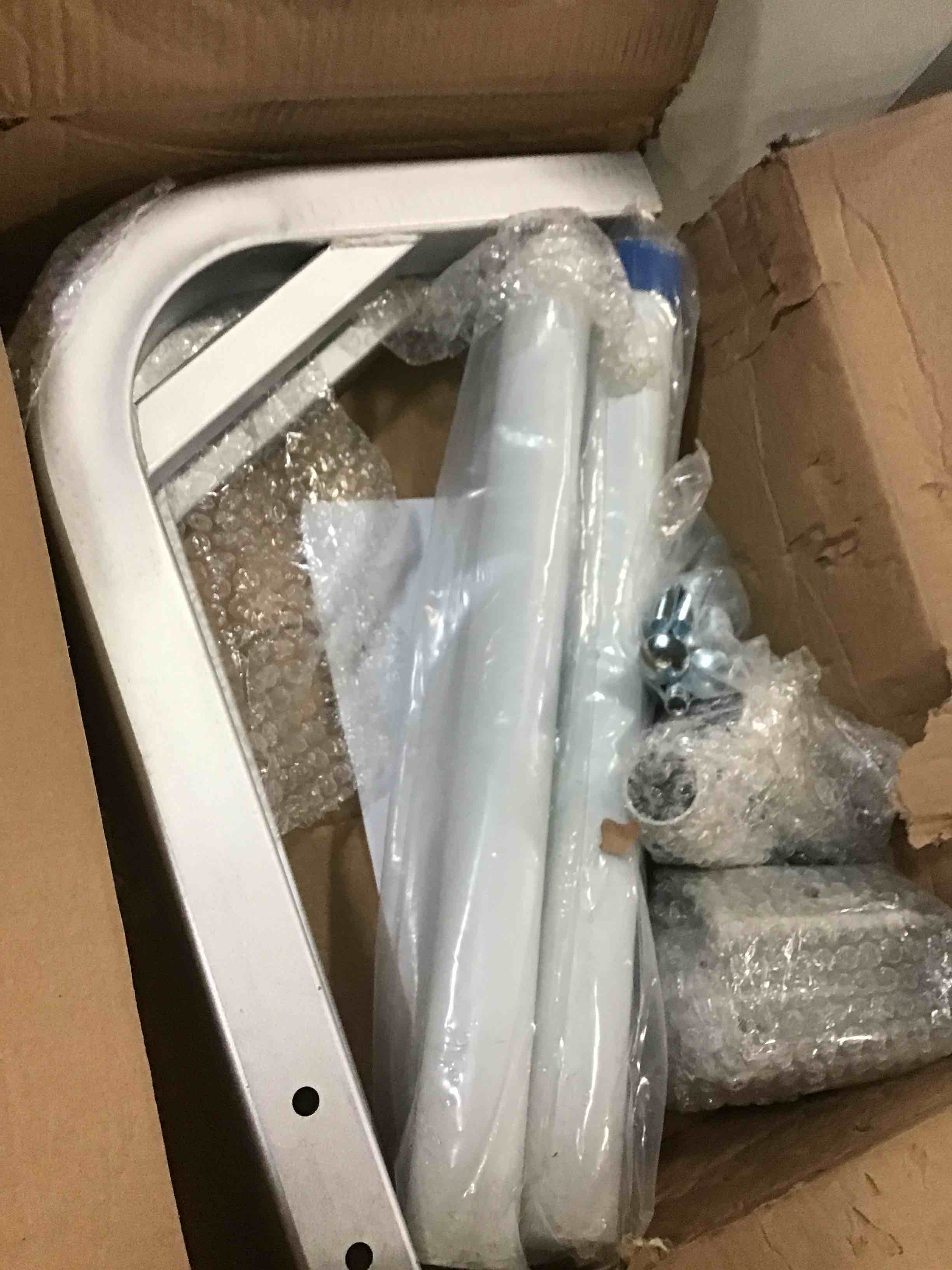 https://s3.amazonaws.com/lotting-images-prod/bidfta/YEL5535514_1695410247018.jpeg