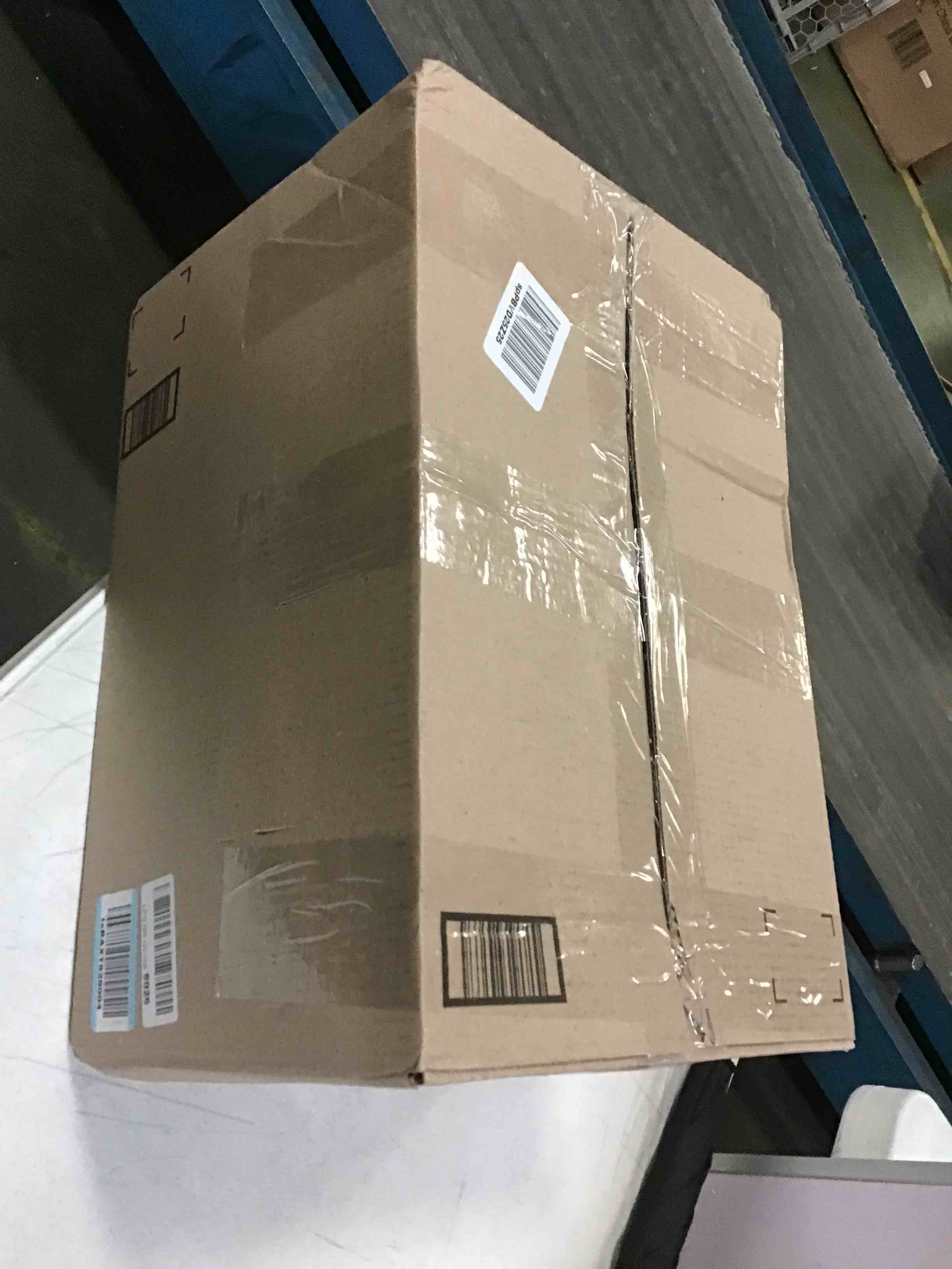 https://s3.amazonaws.com/lotting-images-prod/bidfta/YEL5535731_1695666437918.jpeg
