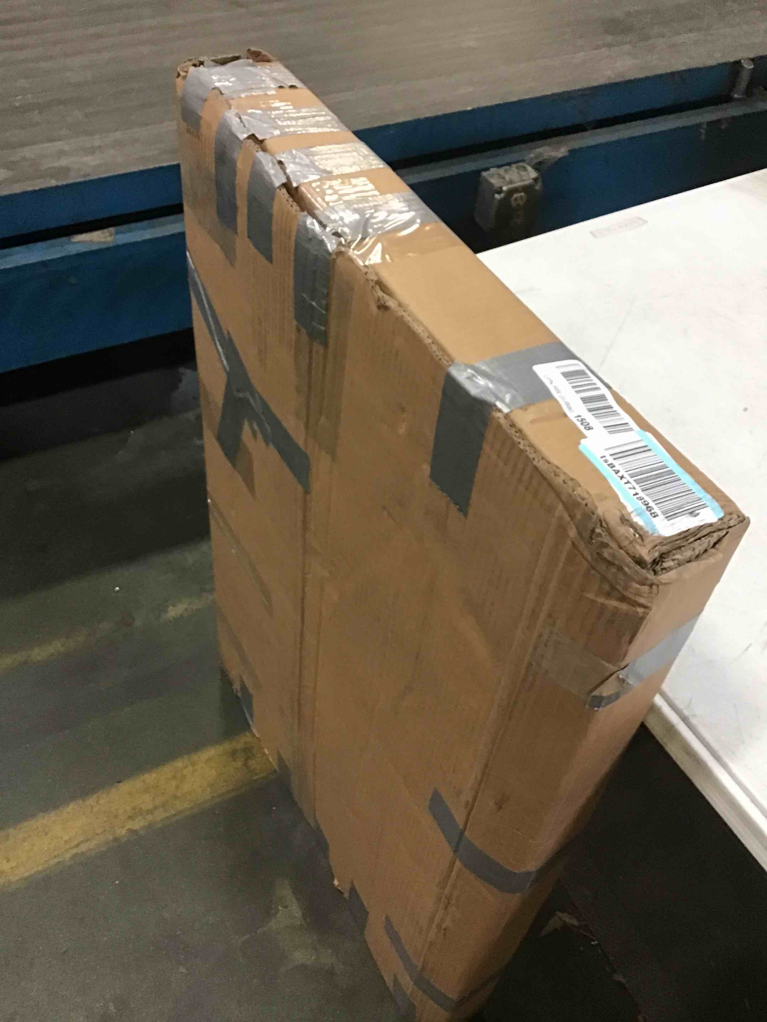 https://s3.amazonaws.com/lotting-images-prod/bidfta/YEL5535774_1695672228636.jpeg