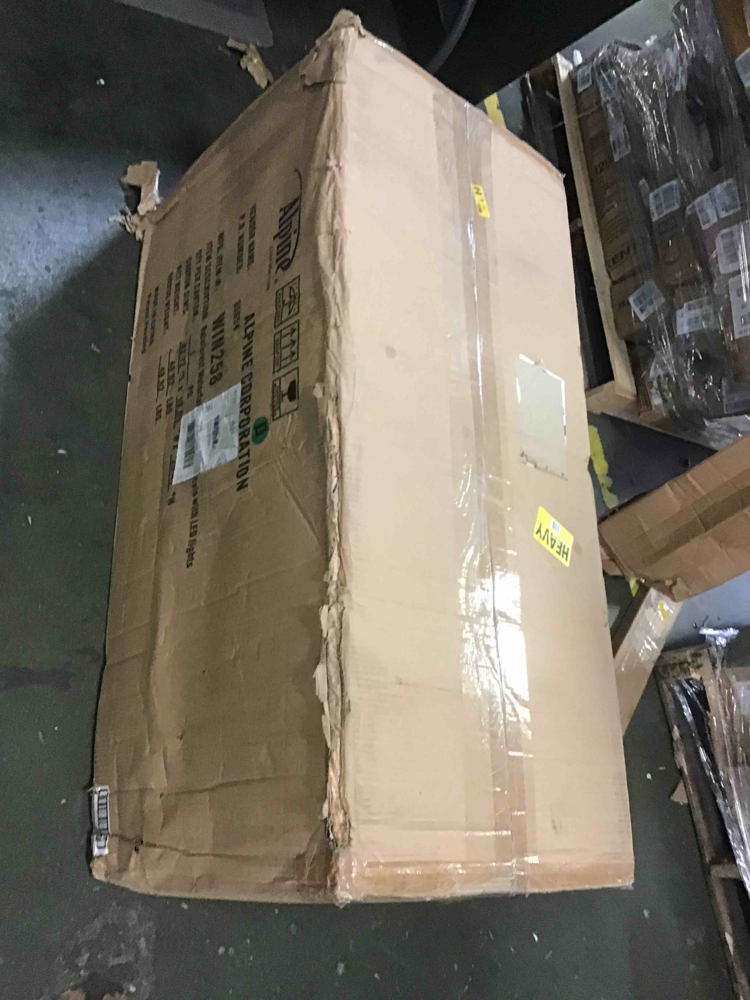https://s3.amazonaws.com/lotting-images-prod/bidfta/YEL5535785_1695673157510.jpeg
