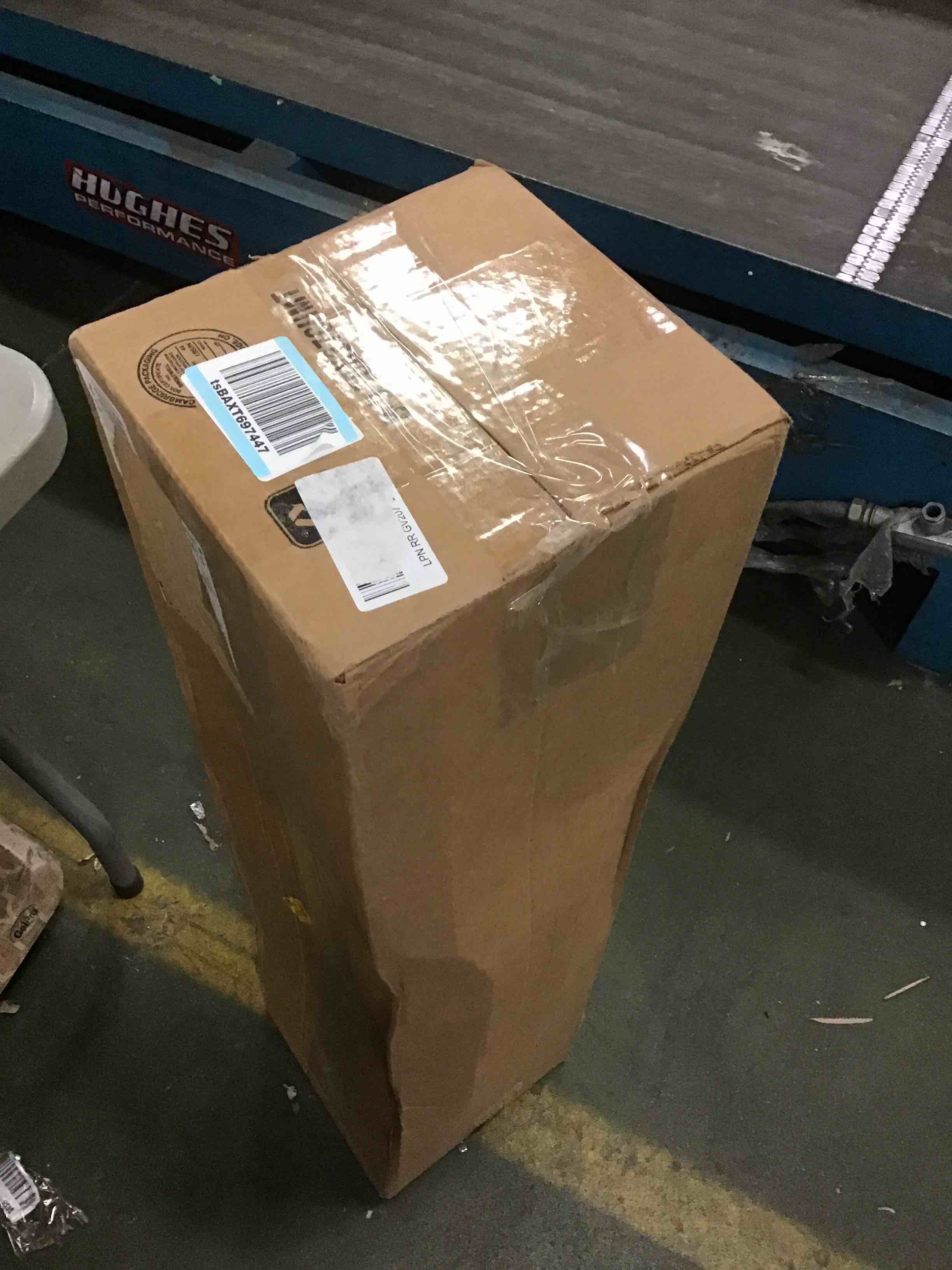 https://s3.amazonaws.com/lotting-images-prod/bidfta/YEL5535852_1695733054687.jpeg
