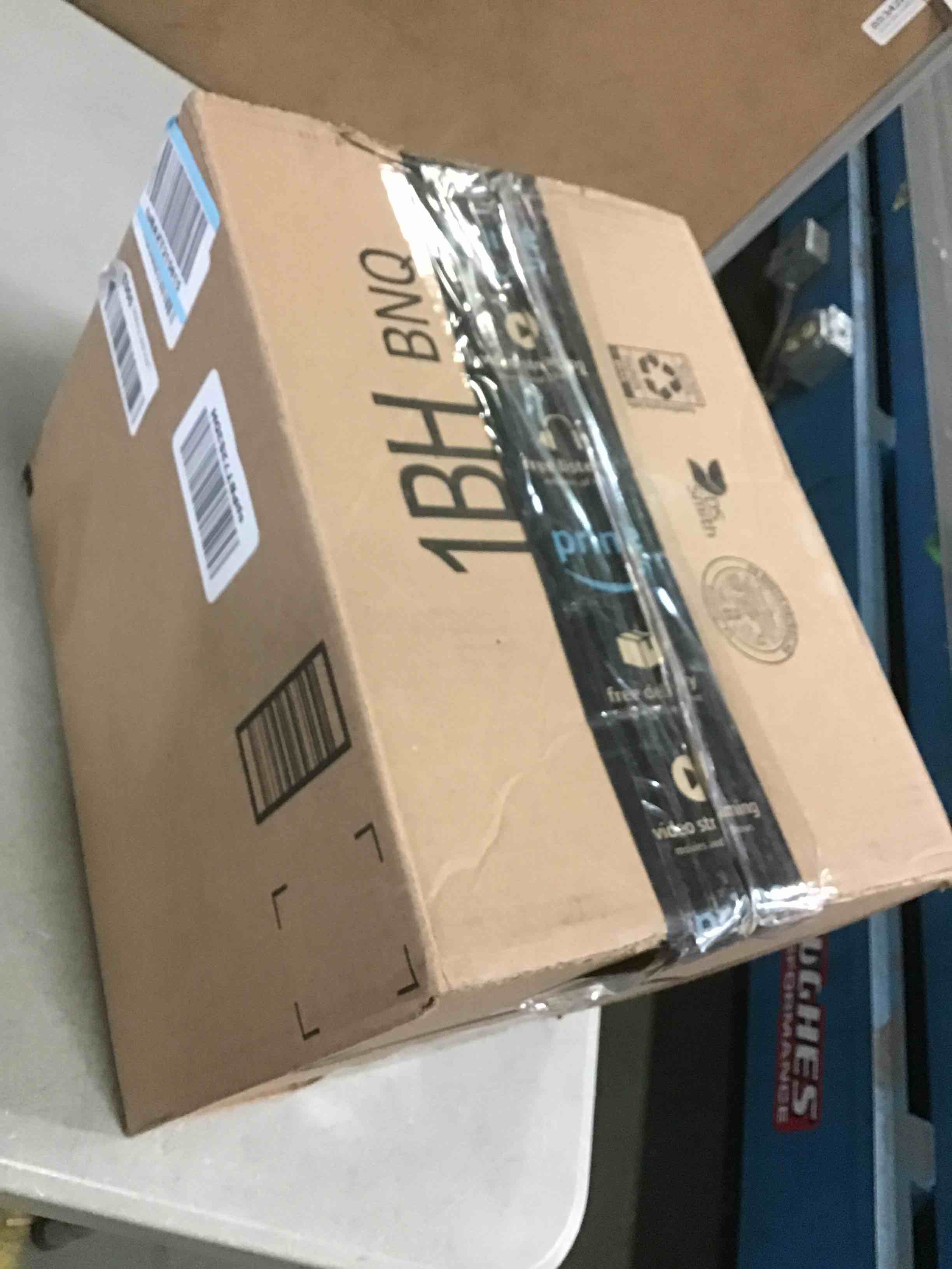 https://s3.amazonaws.com/lotting-images-prod/bidfta/YEL5535894_1695740834736.jpeg