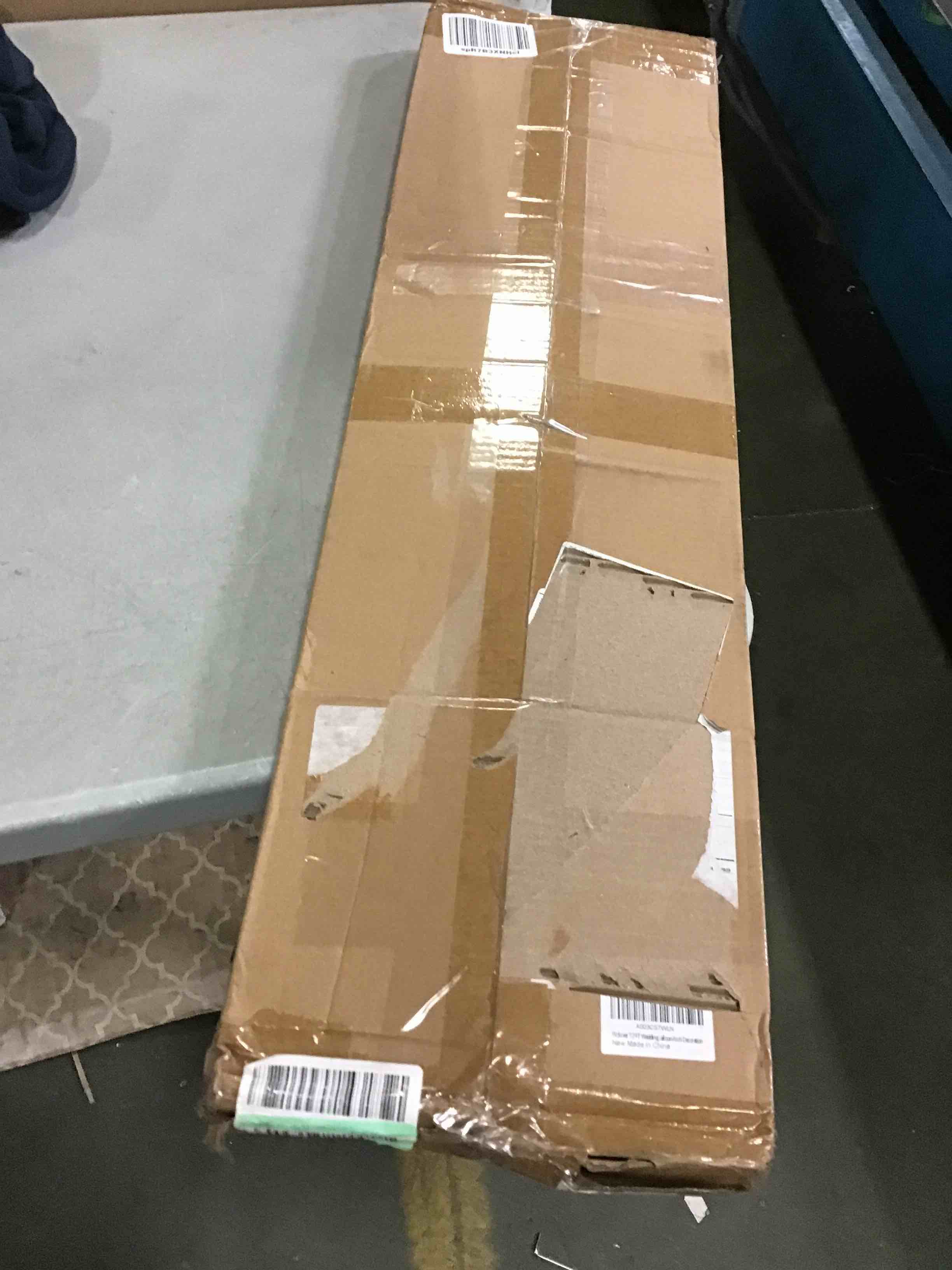 https://s3.amazonaws.com/lotting-images-prod/bidfta/YEL5535982_1695752172022.jpeg