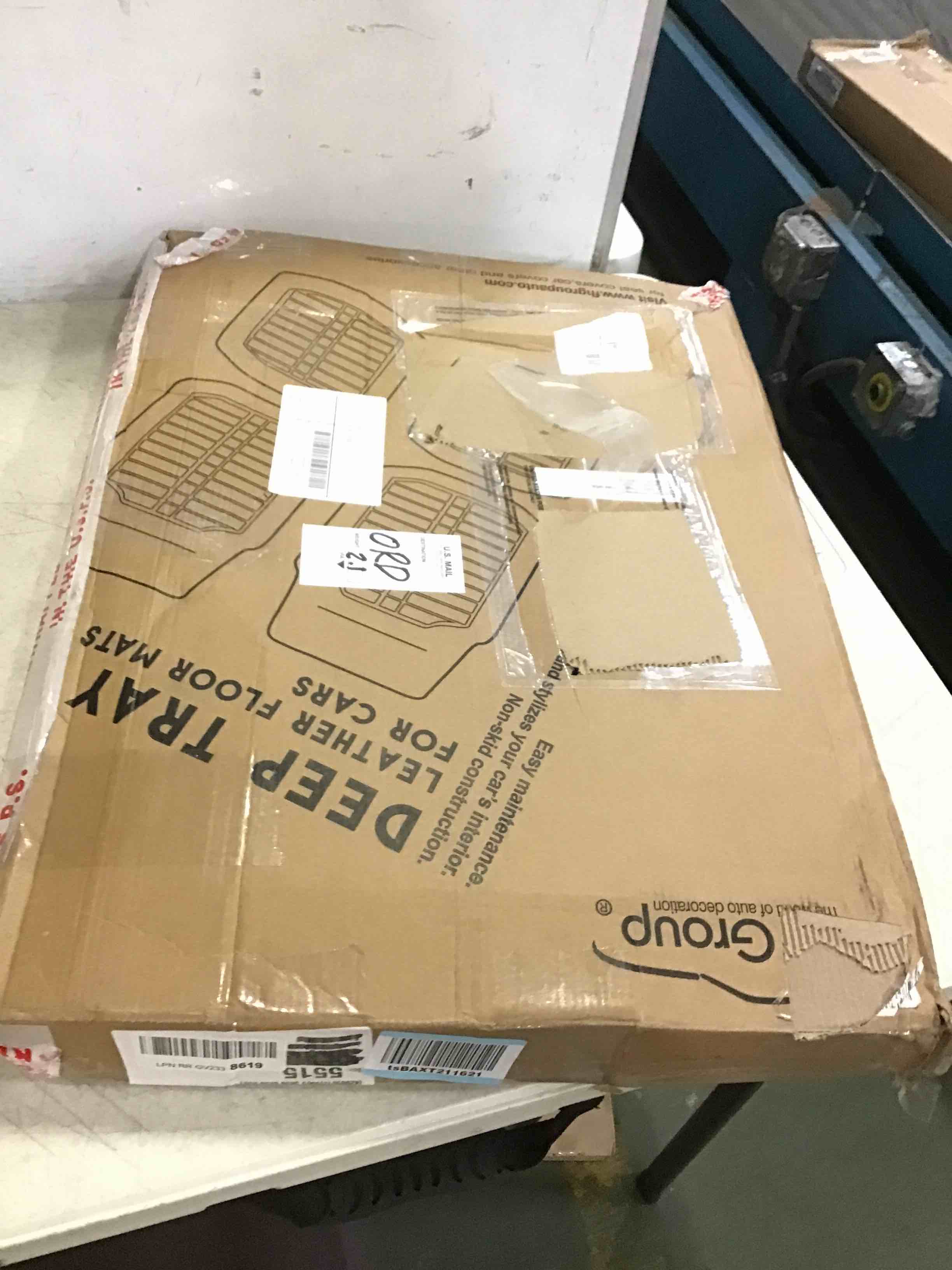 https://s3.amazonaws.com/lotting-images-prod/bidfta/YEL5536090_1695904704738.jpeg