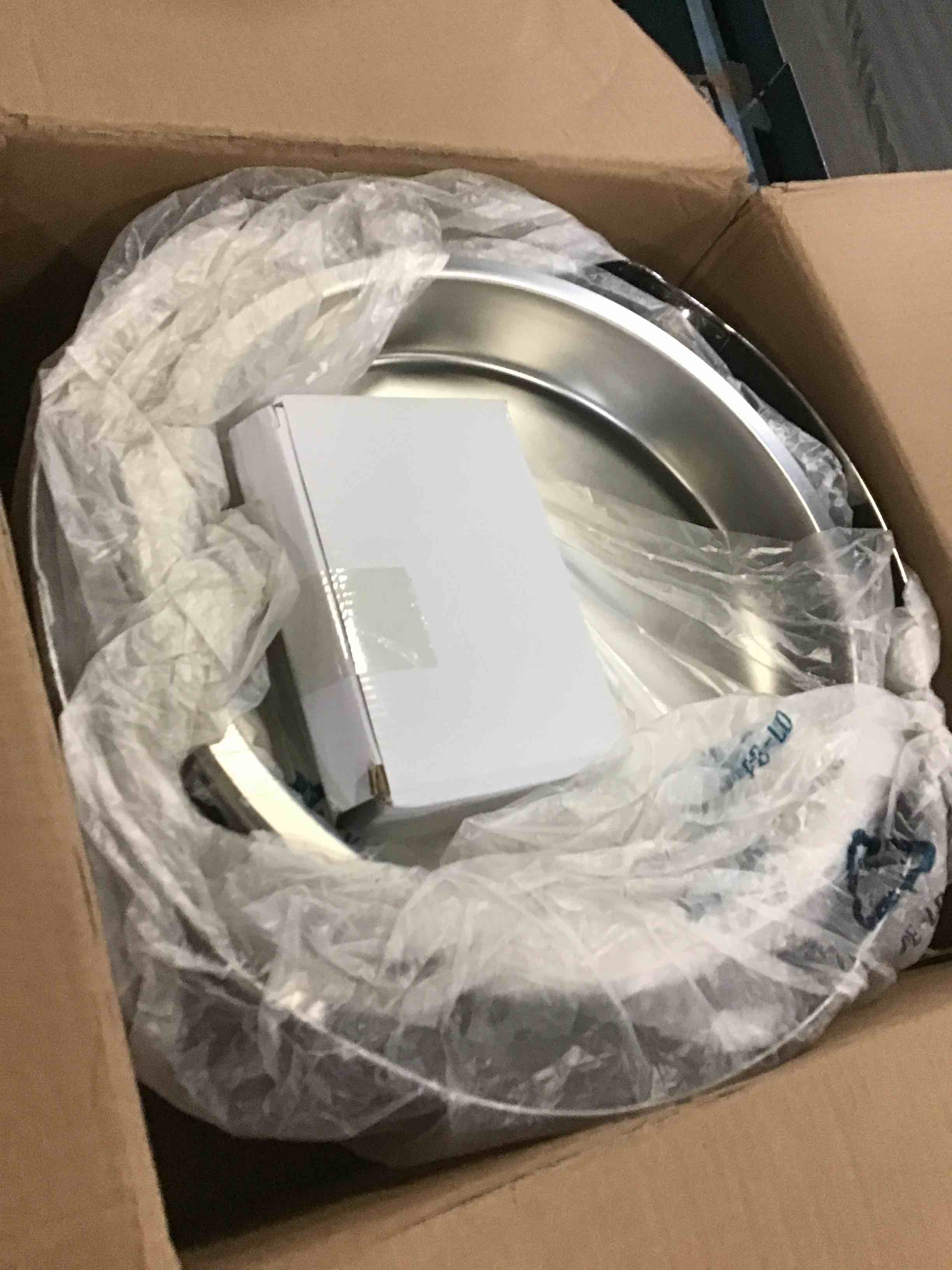 https://s3.amazonaws.com/lotting-images-prod/bidfta/YEL5536133_1695908869593.jpeg