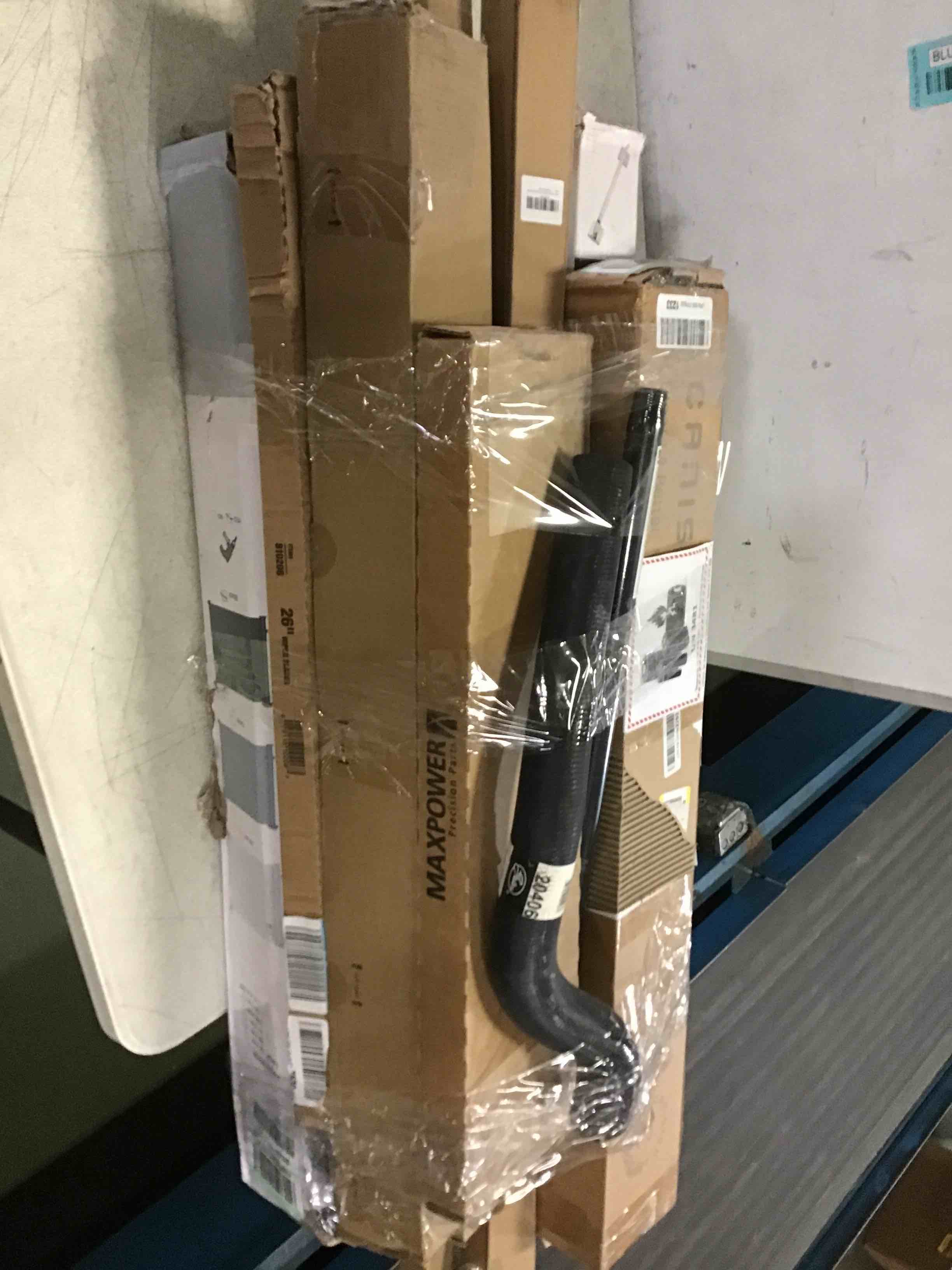 https://s3.amazonaws.com/lotting-images-prod/bidfta/YEL5536291_1695930385636.jpeg