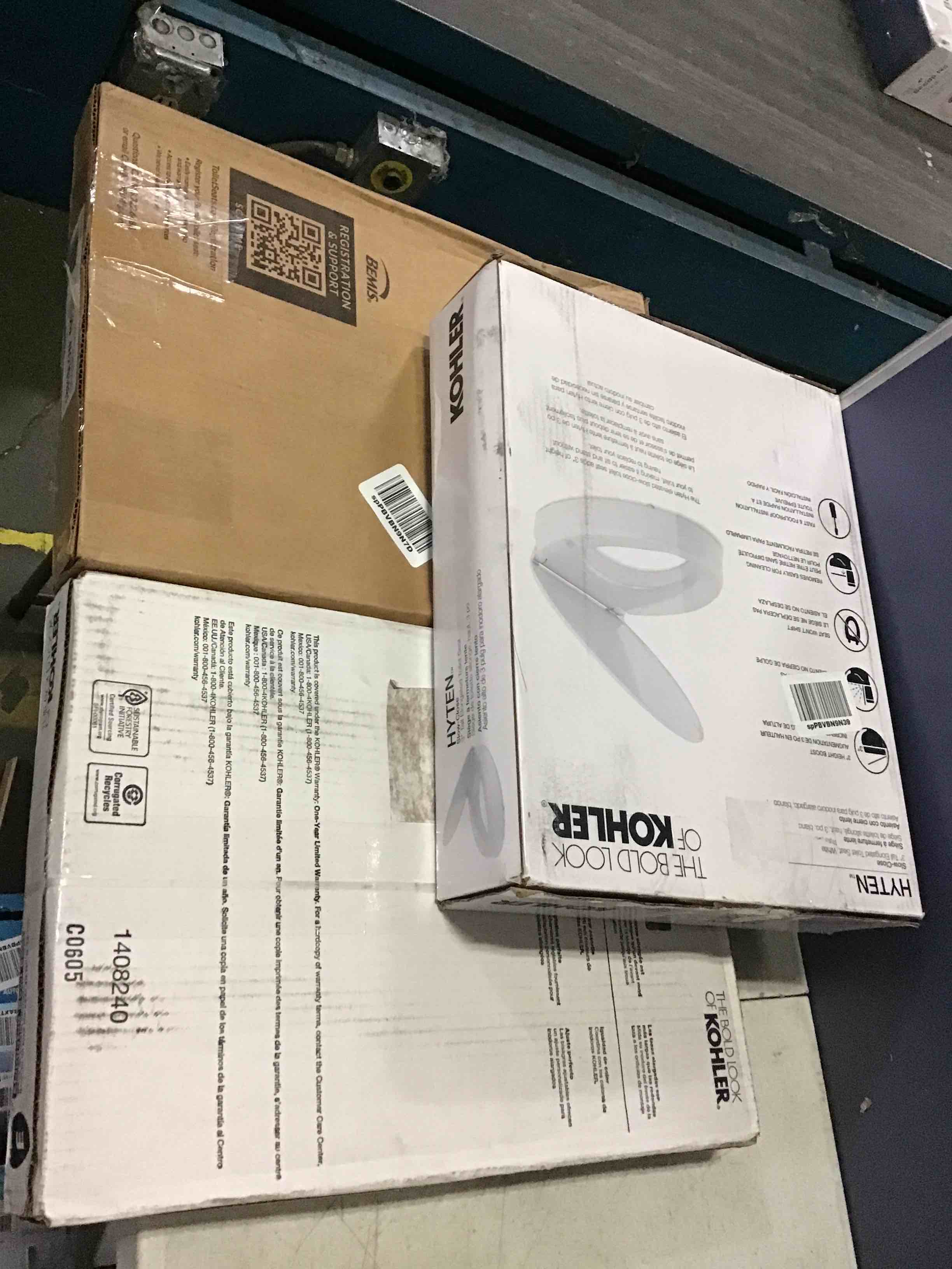 https://s3.amazonaws.com/lotting-images-prod/bidfta/YEL5536405_1696000133062.jpeg