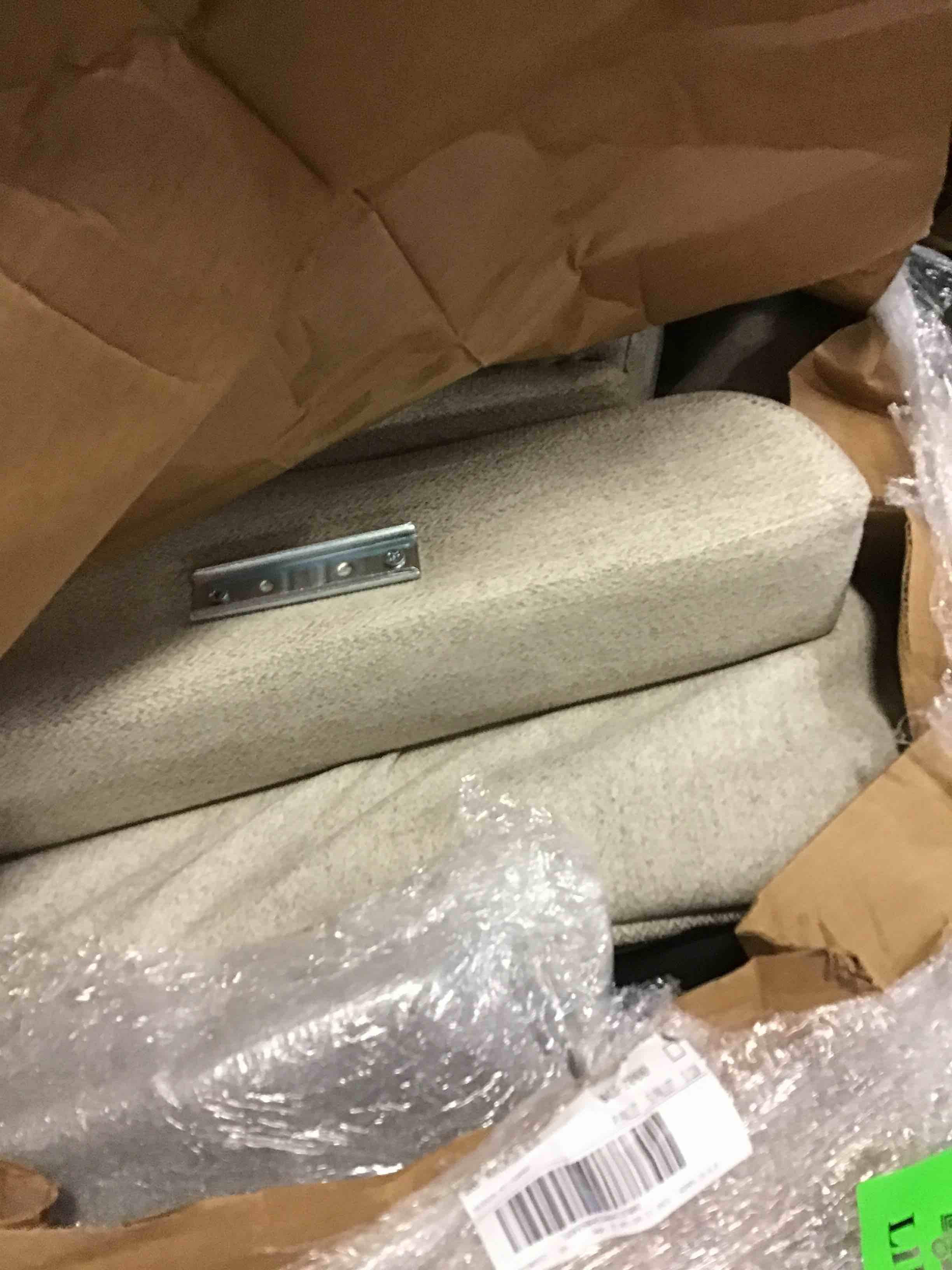 https://s3.amazonaws.com/lotting-images-prod/bidfta/YEL5536501_1696016090869.jpeg