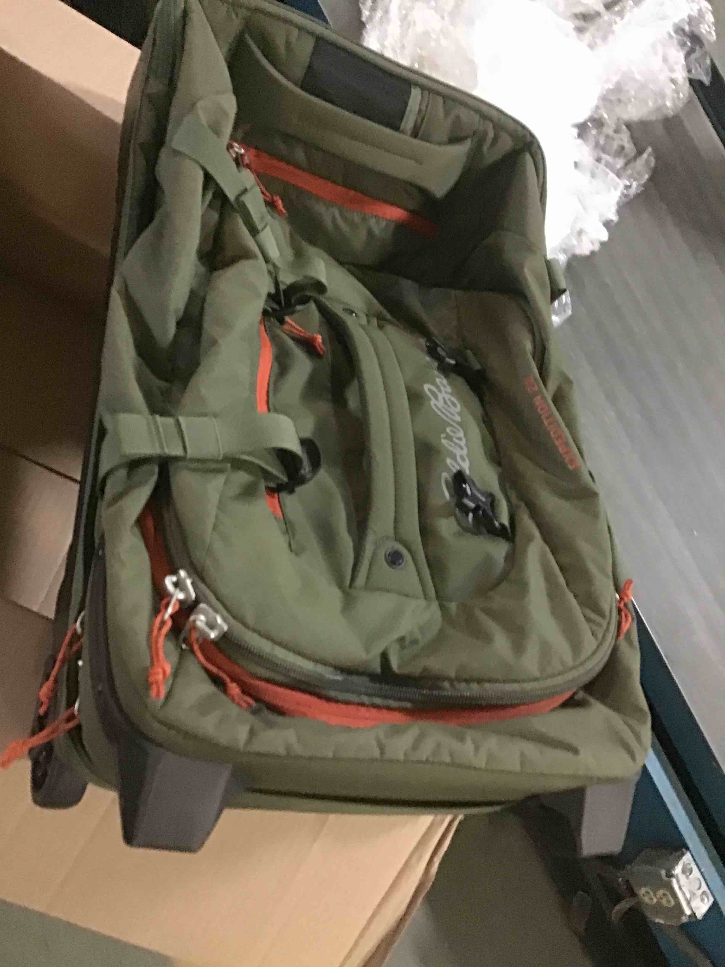 https://s3.amazonaws.com/lotting-images-prod/bidfta/YEL5536742_1696335666016.jpeg