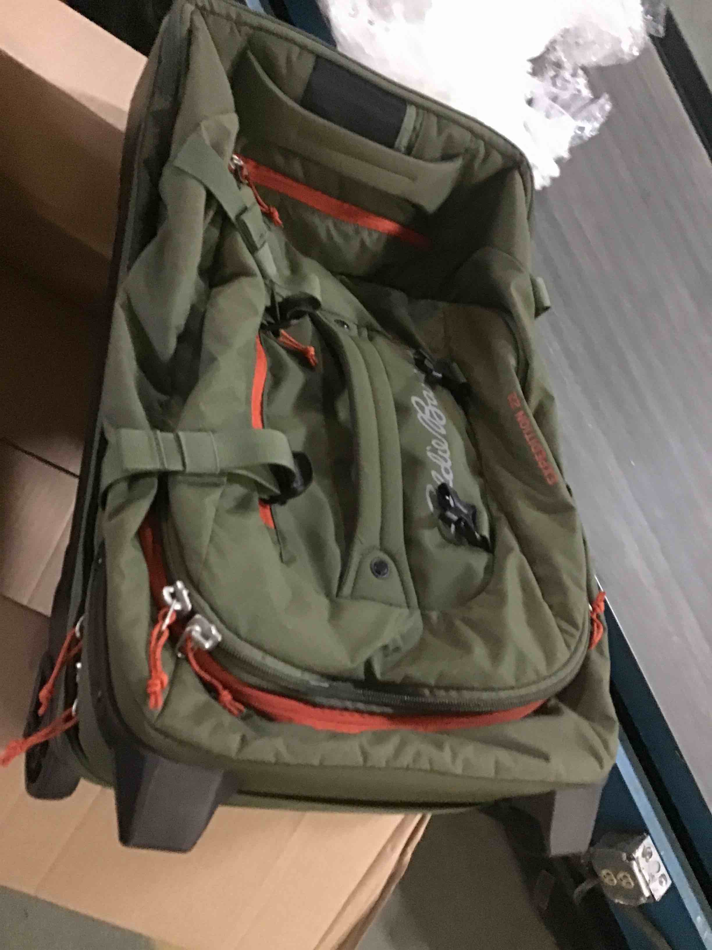 https://s3.amazonaws.com/lotting-images-prod/bidfta/YEL5536742_1696335667075.jpeg