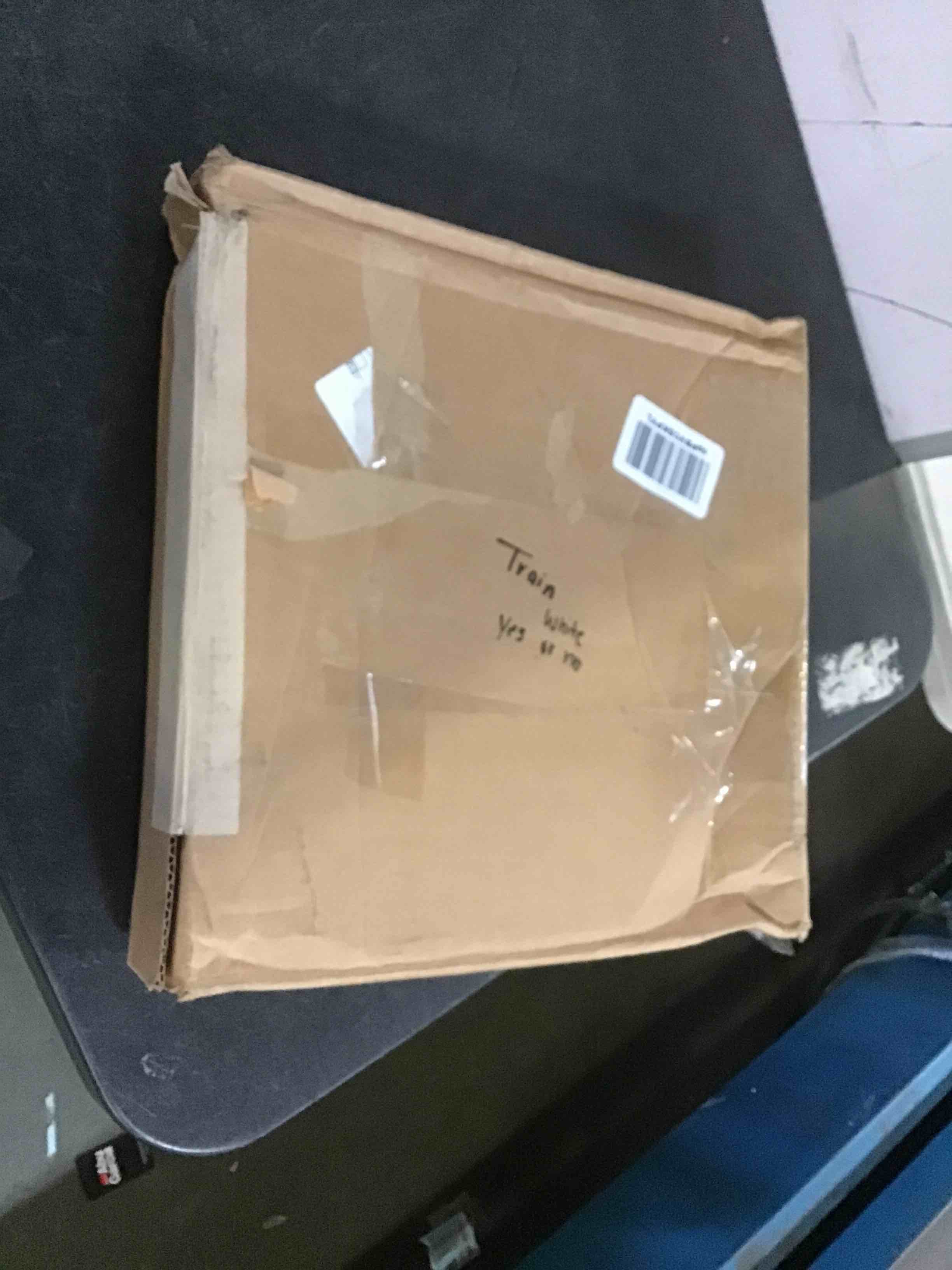 https://s3.amazonaws.com/lotting-images-prod/bidfta/YEL5536829_1696347486504.jpeg
