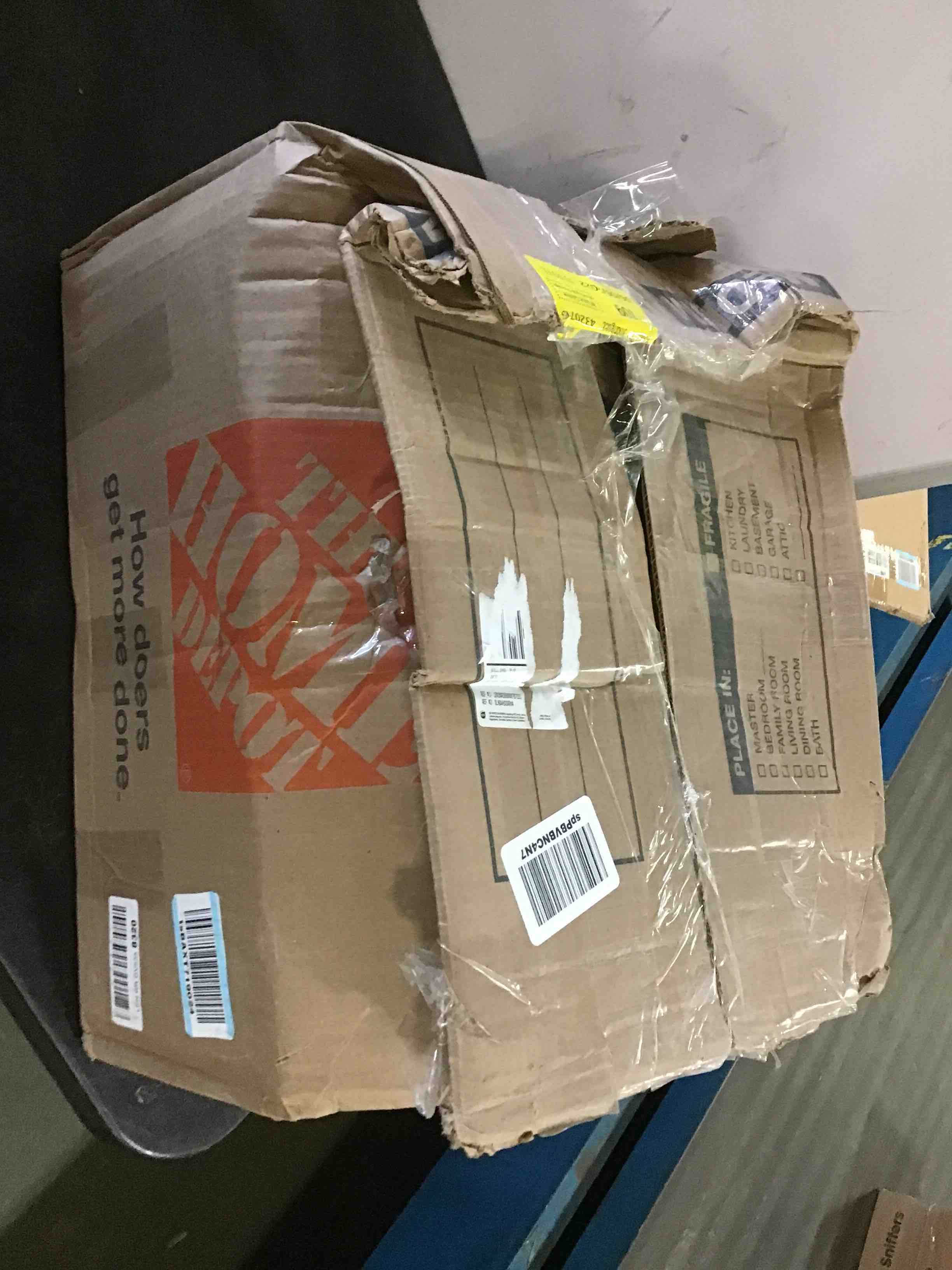https://s3.amazonaws.com/lotting-images-prod/bidfta/YEL5536925_1696361262565.jpeg