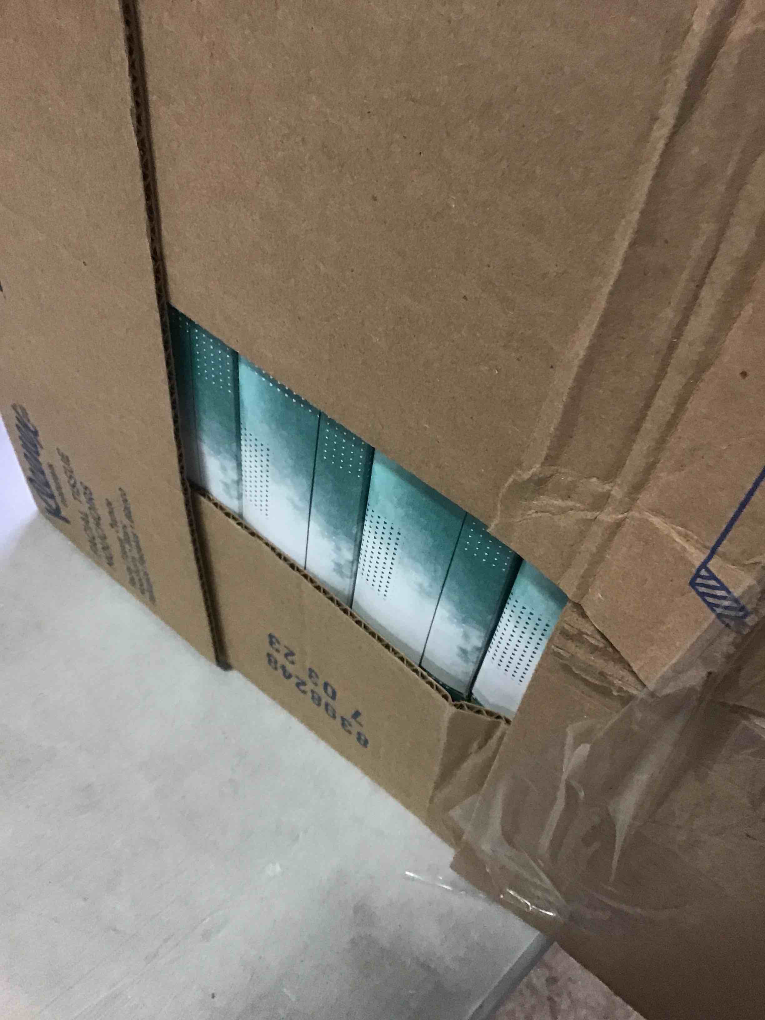 https://s3.amazonaws.com/lotting-images-prod/bidfta/YEL5539180_1695915091803.jpeg
