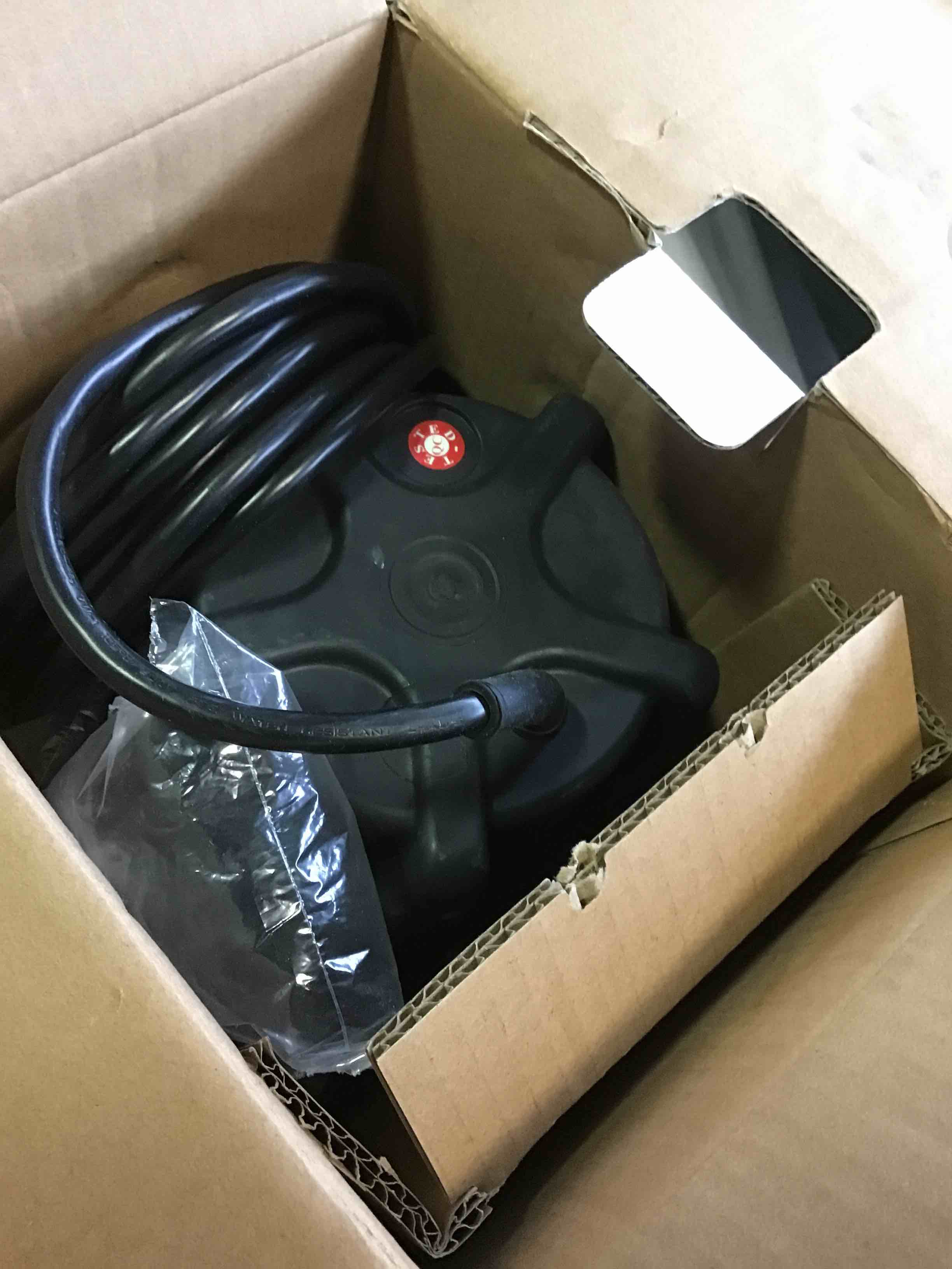 https://s3.amazonaws.com/lotting-images-prod/bidfta/YEL5539197_1695920185300.jpeg